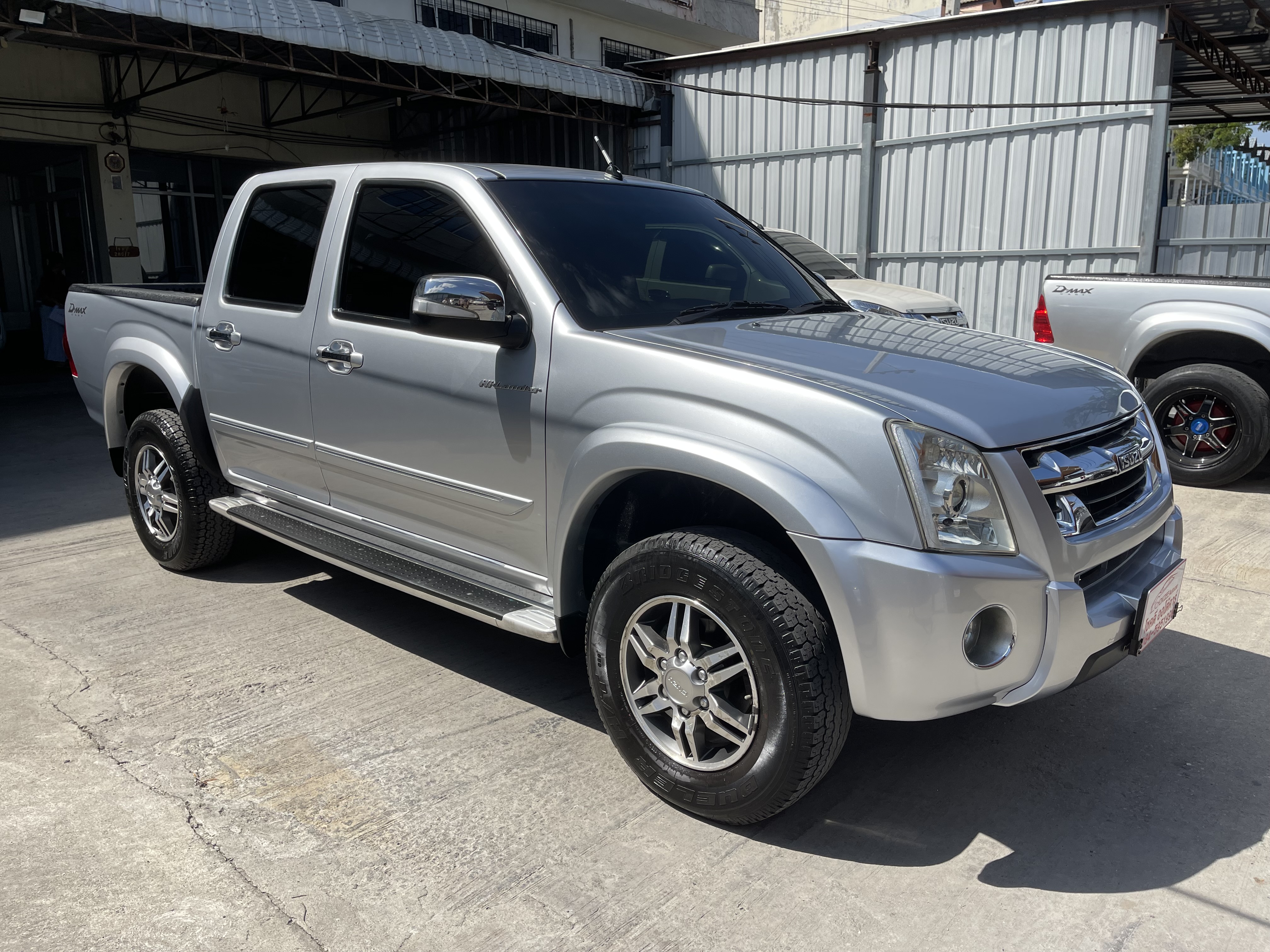 Isuzu Dmax 4ประตู Hilander 2.5 Abs 2010 เงิน