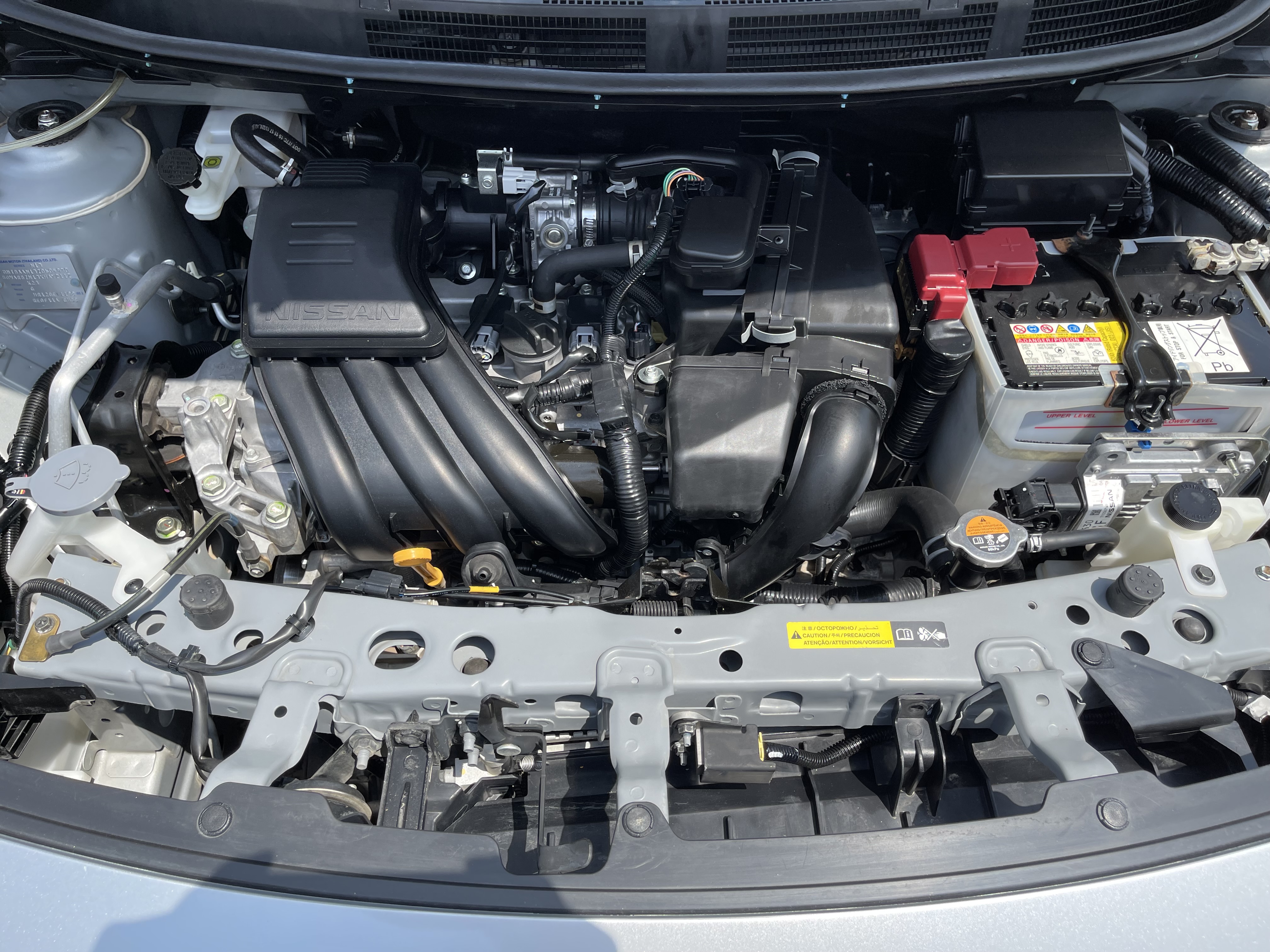 Nissan Almera 1.2 E Sportech 2018 เงิน