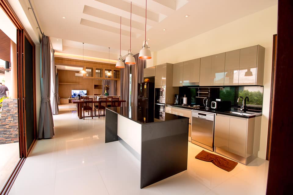 For Rent : Rawai, Luxury Pool Villa 3 Bedrooms 3 Bathrooms