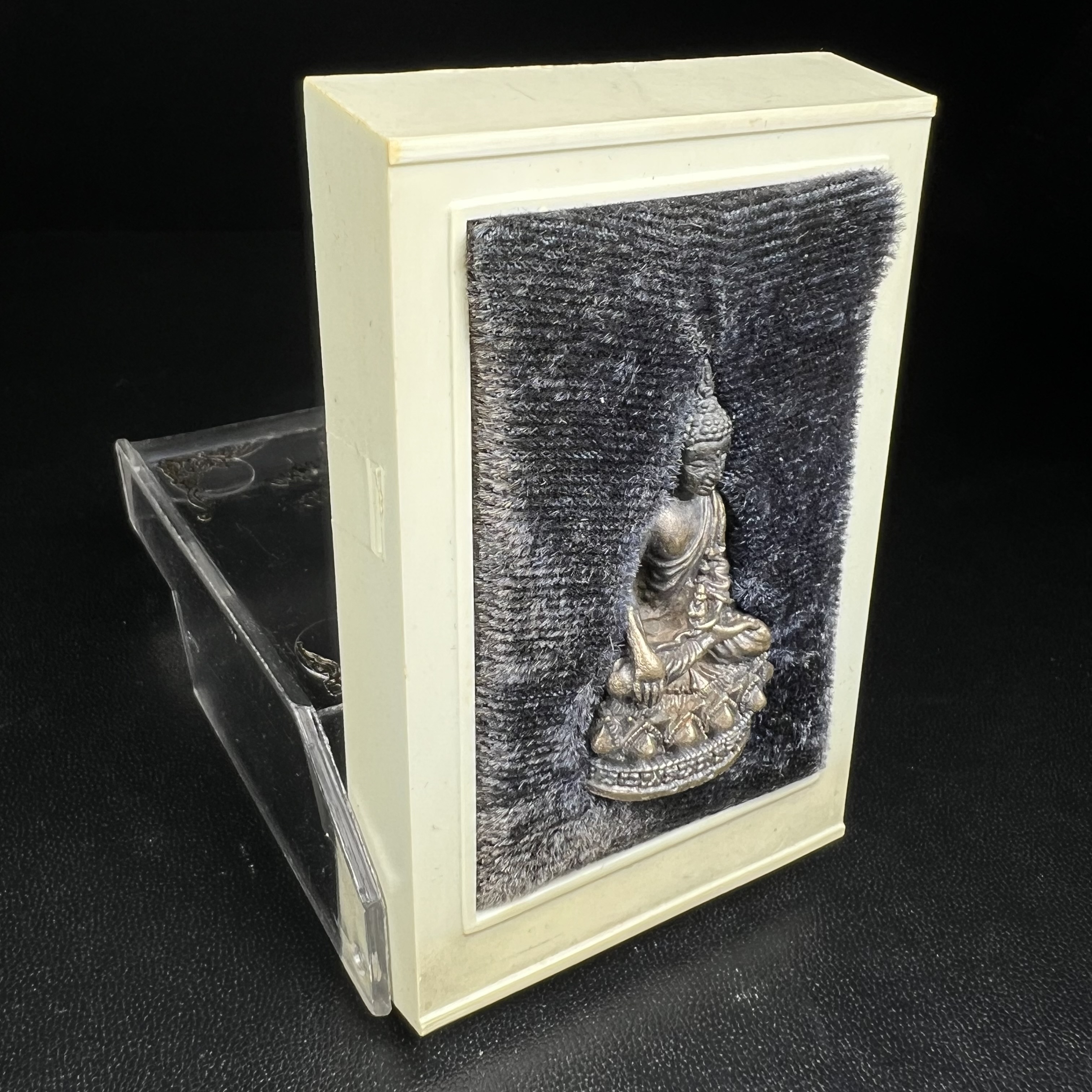 พระกริ่งพรหมรังสี อนุสรณ์ 190 ปี สมเด็จพระพุฒาจารย์ โต วัดอินทรวิหาร ปี2521 เนื้อเงิน(ผิวเดิมเข้มขลัง)พิธีมหาพุทธาภิเษกครั้งยิ่งใหญ่ พิธีสรรพสิทธิชัยไพรีพินาศมหามังคลาภิเษก หมายถึงฤกษ์การปลุกเสกที่เน้นด้านโชคลาภ มีชัยชนะต่อศัตรูการค้า การงาน(รุ่นนี้แนะนำ)