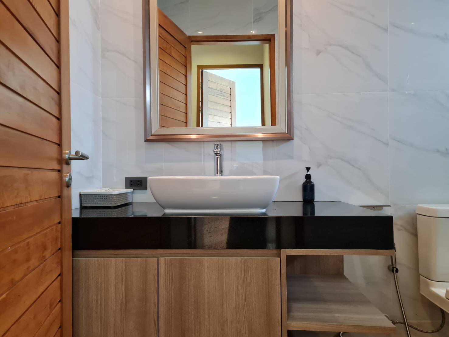 For Rent : Thalang, Brand New Luxury Pool Villa, 3 bedrooms 3 bathrooms