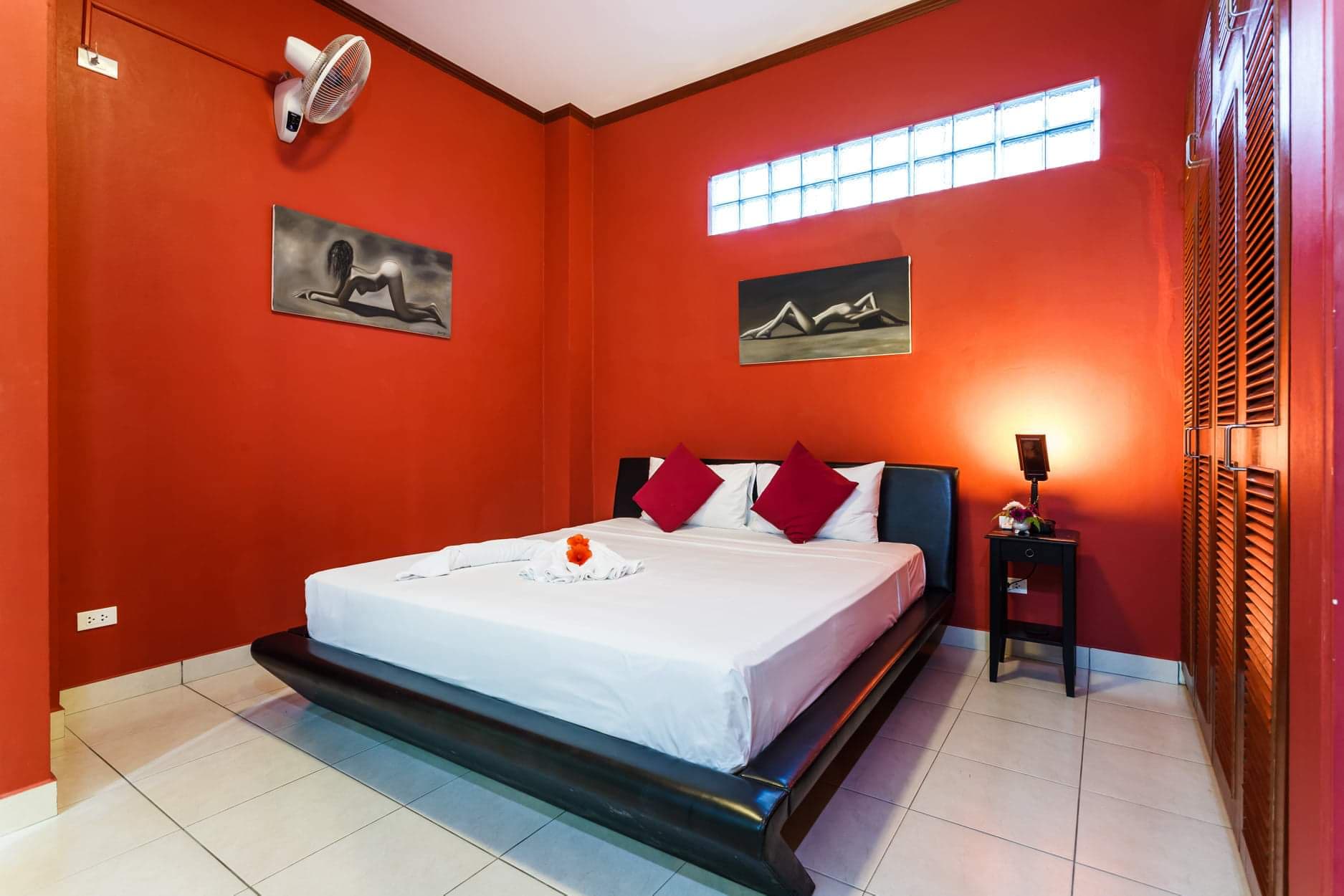 For Sale : Patong, Apartment with Swimming Pool, 4 bedrooms 6 Bathrooms