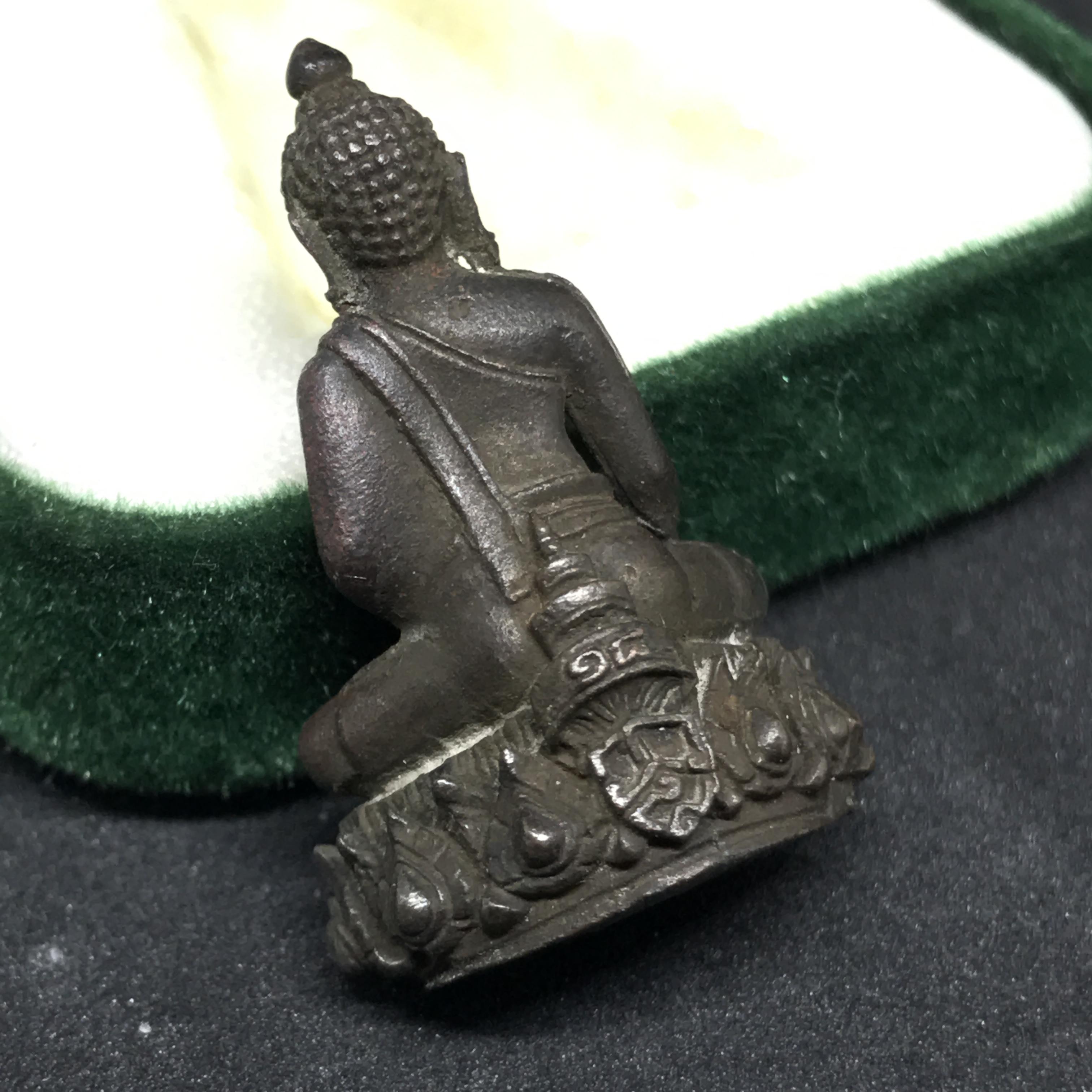 พระกริ่งวาสนา 80 พรรษา เนื้อนวโลหะ ปี2521 สมเด็จพระสังฆราชวาสน์ วาสโน วัดราชบพิธ