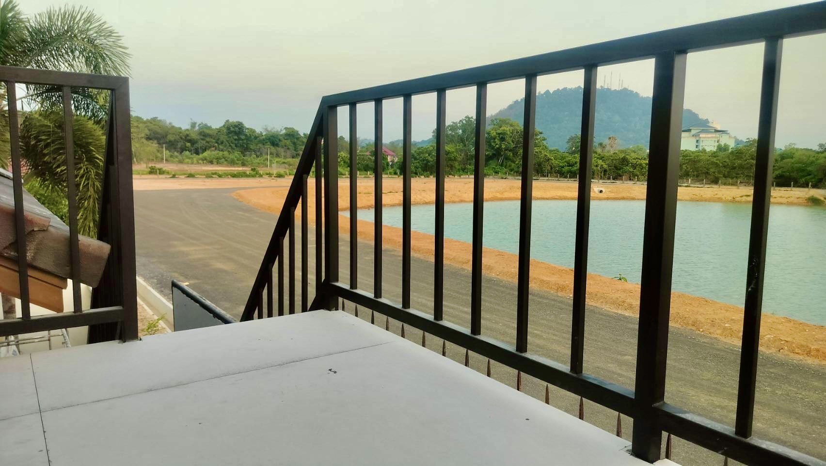 For Sales : Phuket Town, New renovated twin house, 3 Bedrooms 2 Bathrooms