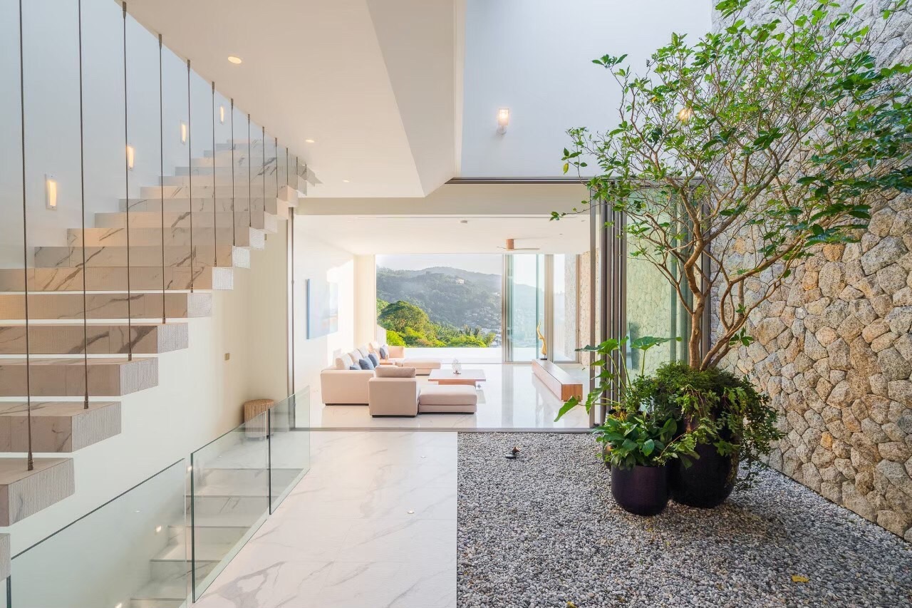 For Sale : Kata Private Luxury Pool Villa, 5 bedrooms 6 Bathrooms, Sea view.