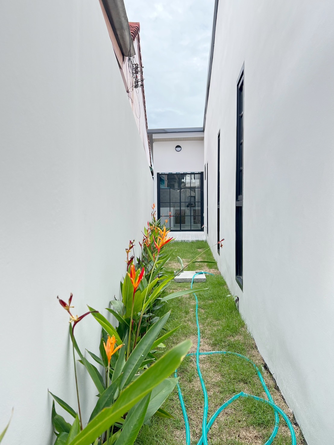 For Sales : Wichit, Modern style townhouse, 2 Bedrooms 2 Bathrooms