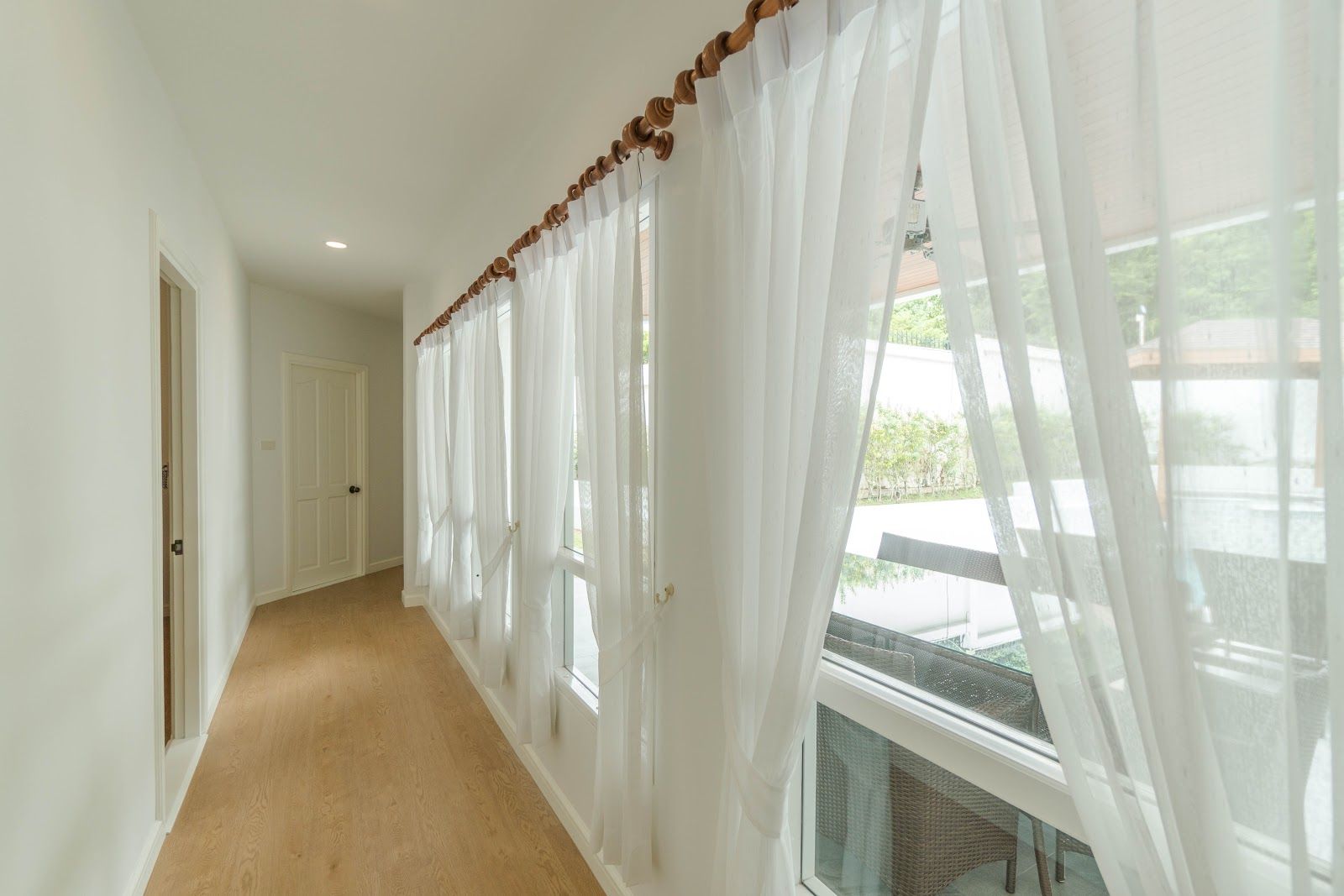 For Rent : Rawai, Jacuzzi Pool Villa, 4 bedrooms 4 Bathrooms, Pool view.