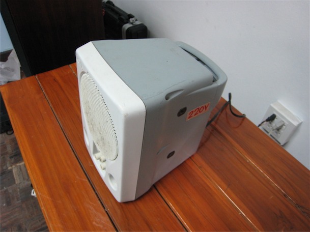 ลำโพง มีแอมป์ในตัว ยี่ห้อ TOA รุ่น WA-1801 (Made in Japan) ไฟ 220Volts