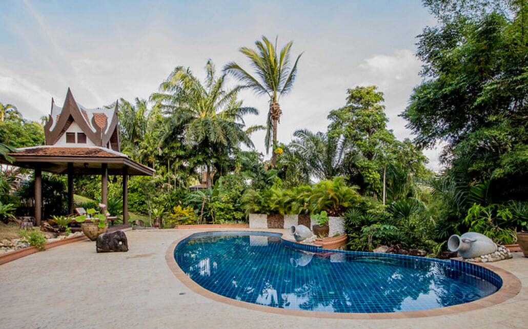 For Rent : Layan Beach Luxury Thai-Style Villa, 7 bedrooms 8 bathrooms