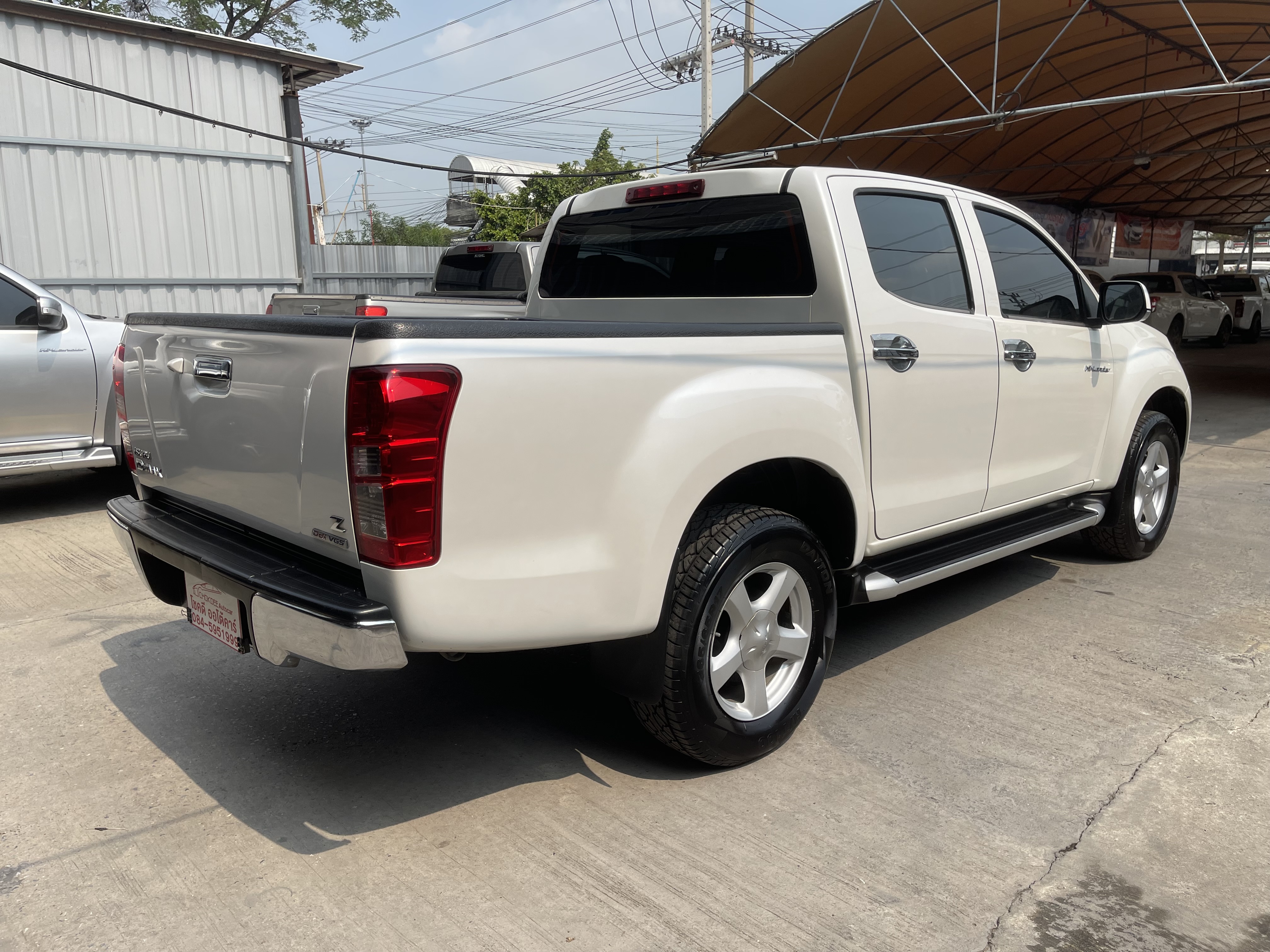 Isuzu Dmax All New 4ประตู Hilander 2.5 Vgs Z Dvd 2013 ขาวมุก