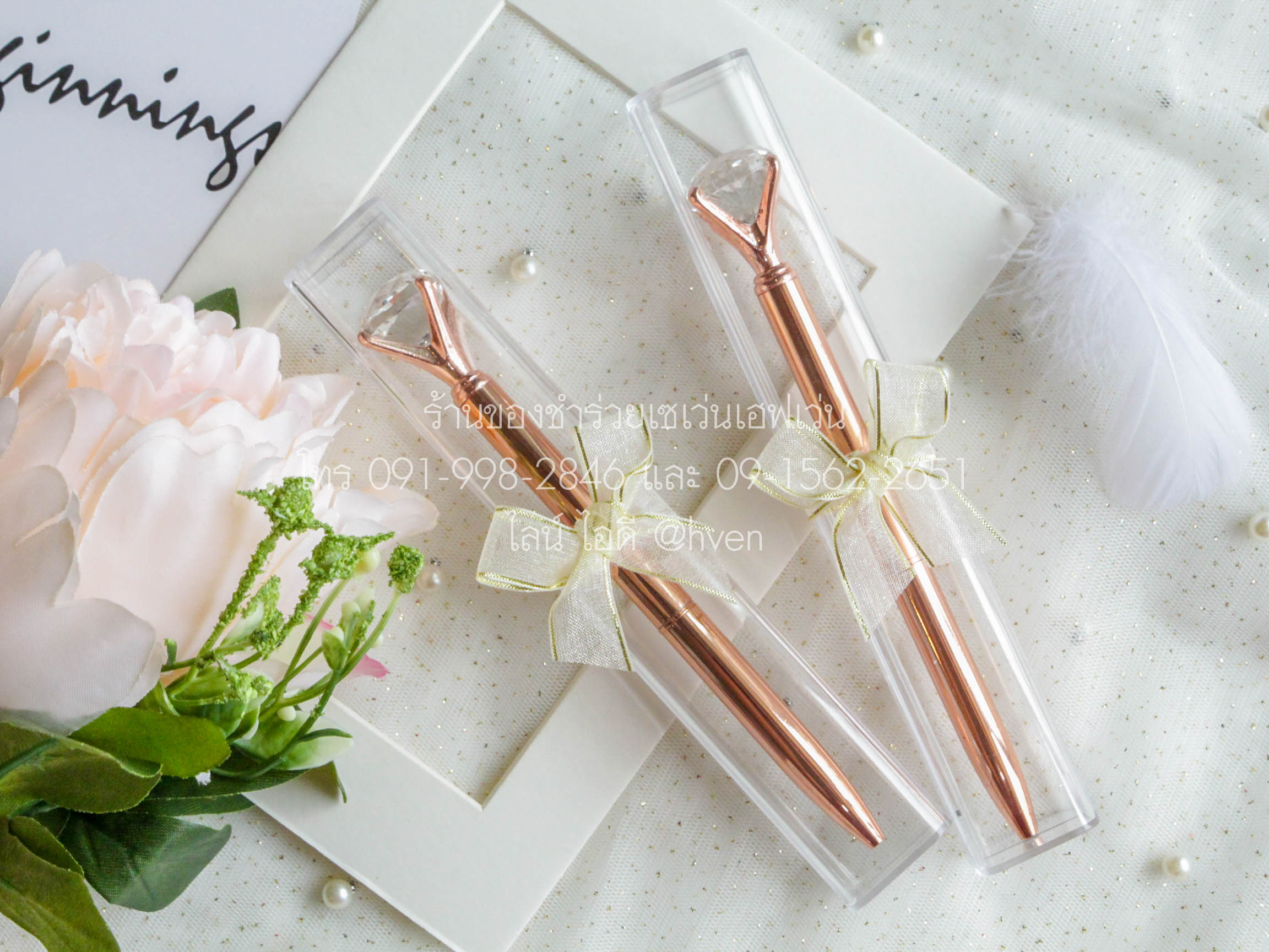 ของชำร่วยงานศพ ปากกาหัวเพชร สีRoseGold ในกล่องอะครีลิคใส