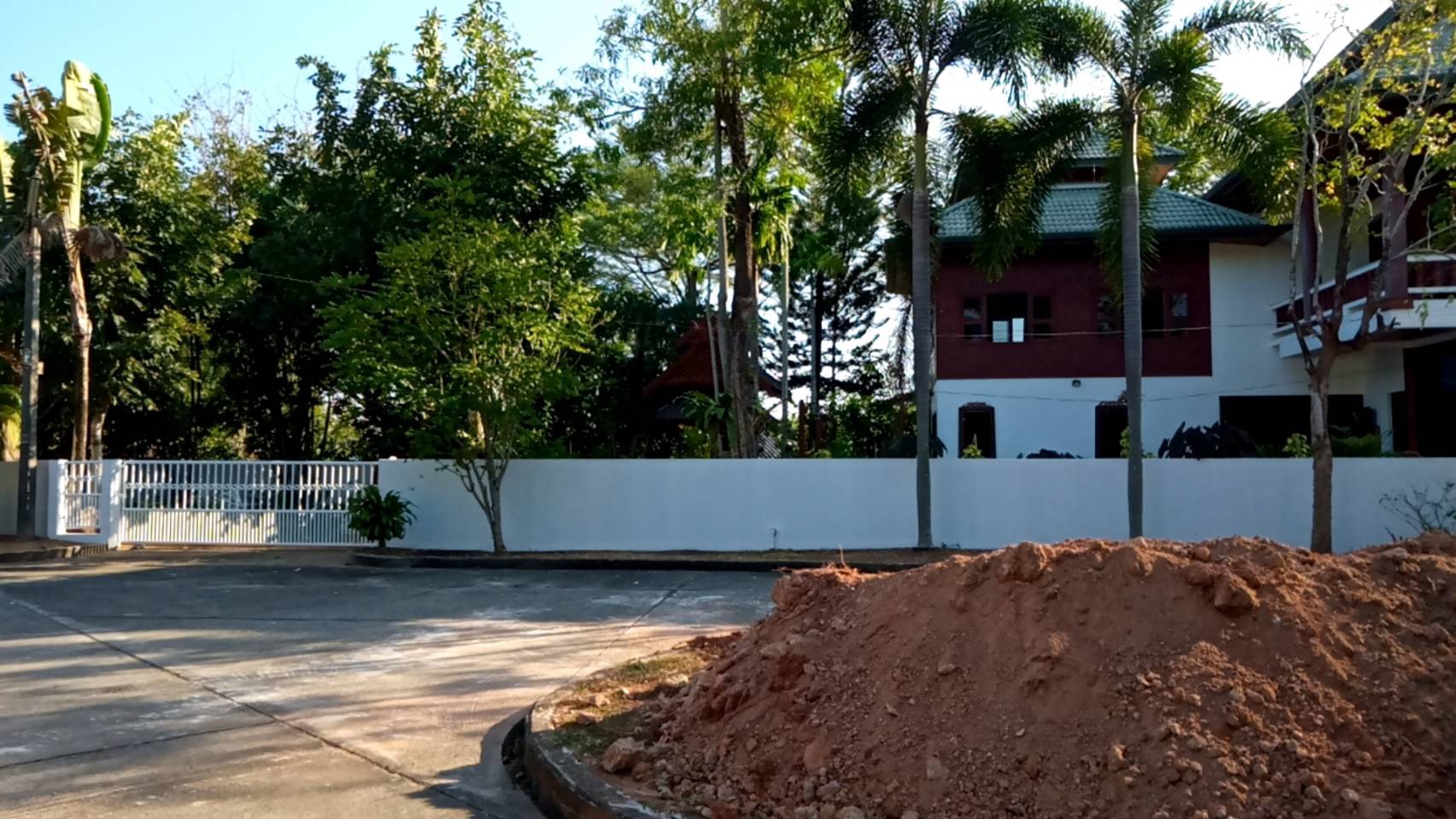 For Sales : Land Rawai, Soi Namjai , 64 SQ.W. , Garden View.