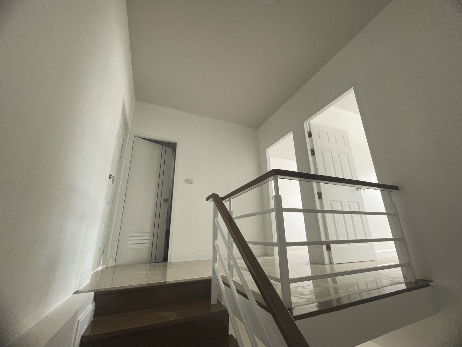 For Sale : Talad Yai, 2-Storey Townhome, 3 Bedrooms 2 Bathrooms