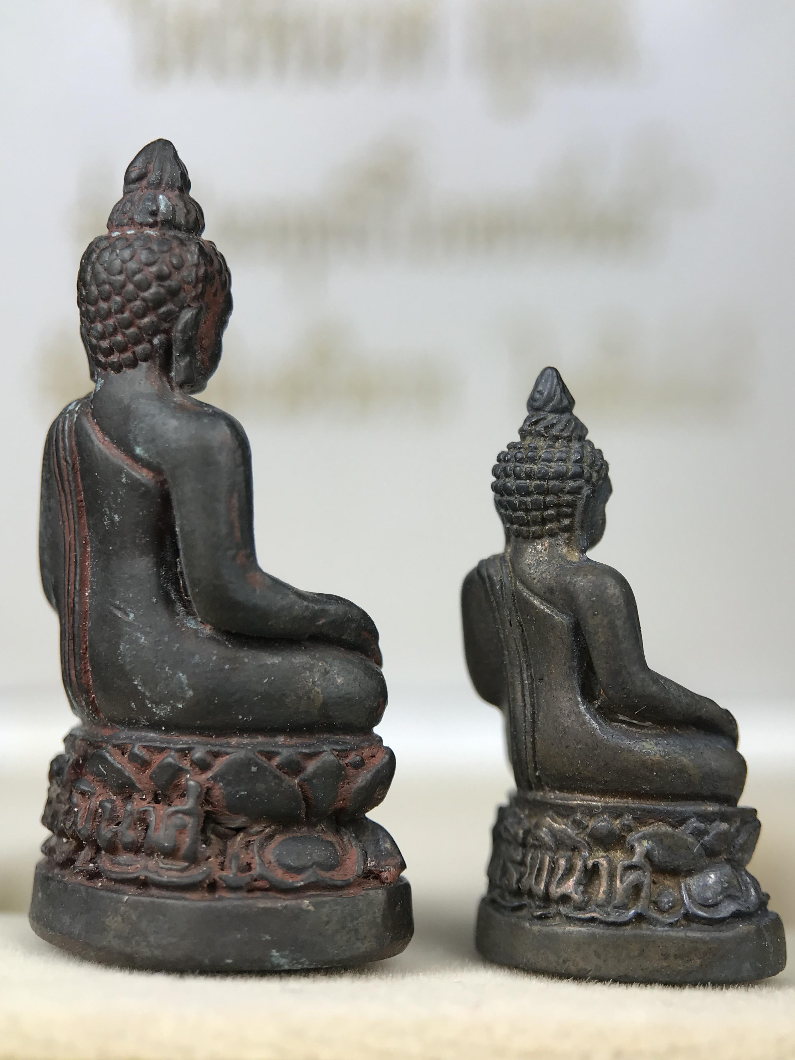 พระกริ่ง-พระชัยวัฒน์ ไพรีพินาศ ญสส.รุ่น นวฤทธิ์โภคทรัพย์ ปี 2544 อุดผงพุทธคุณ บรรจุมวลสารจิตรลดา และเส้นพระเกศาของสมเด็จพระญาณสังวร พระสังฆราชฯ พร้อมกล่องบรรจุเดิม เนื้อนวโละผิวปัดแต่ง(นำฤกษ์) ชุดหมายเลข ๑๙(1ใน 999 ชุด) หายากพบเจอน้อยมาก