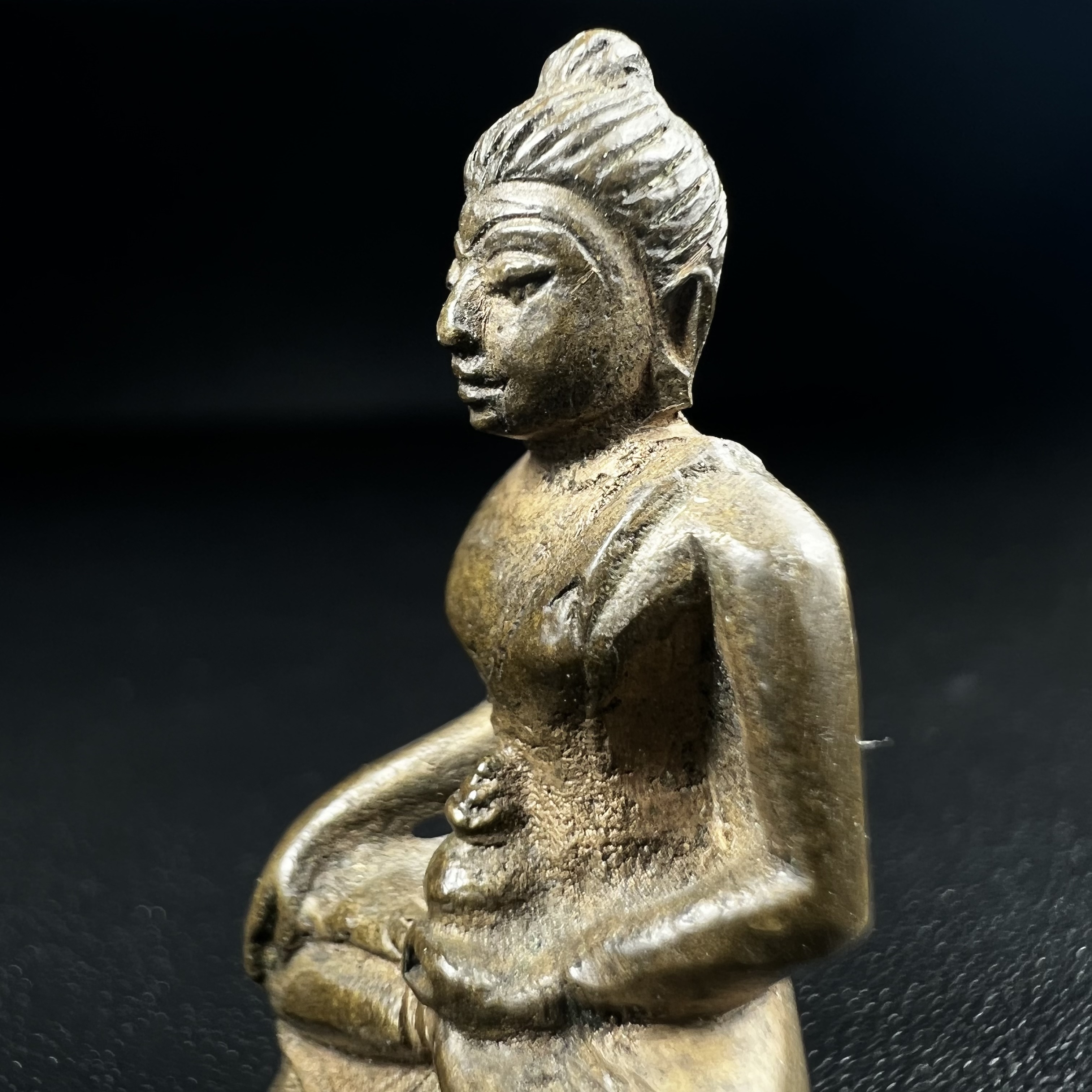 พระกริ่งวชิรมงกุฎ ฉลอง 100 ปี วัดมกุฎกษัติยาราม ปี 2511 "พิมพ์ใหญ่"(นิยมหายาก) เนื้อนวโลหะ(ในหลวง ร.9 เสด็จเททอง)(พิธีใหญ่ ปีลึก เกจิในยุคร่วมพิธี)