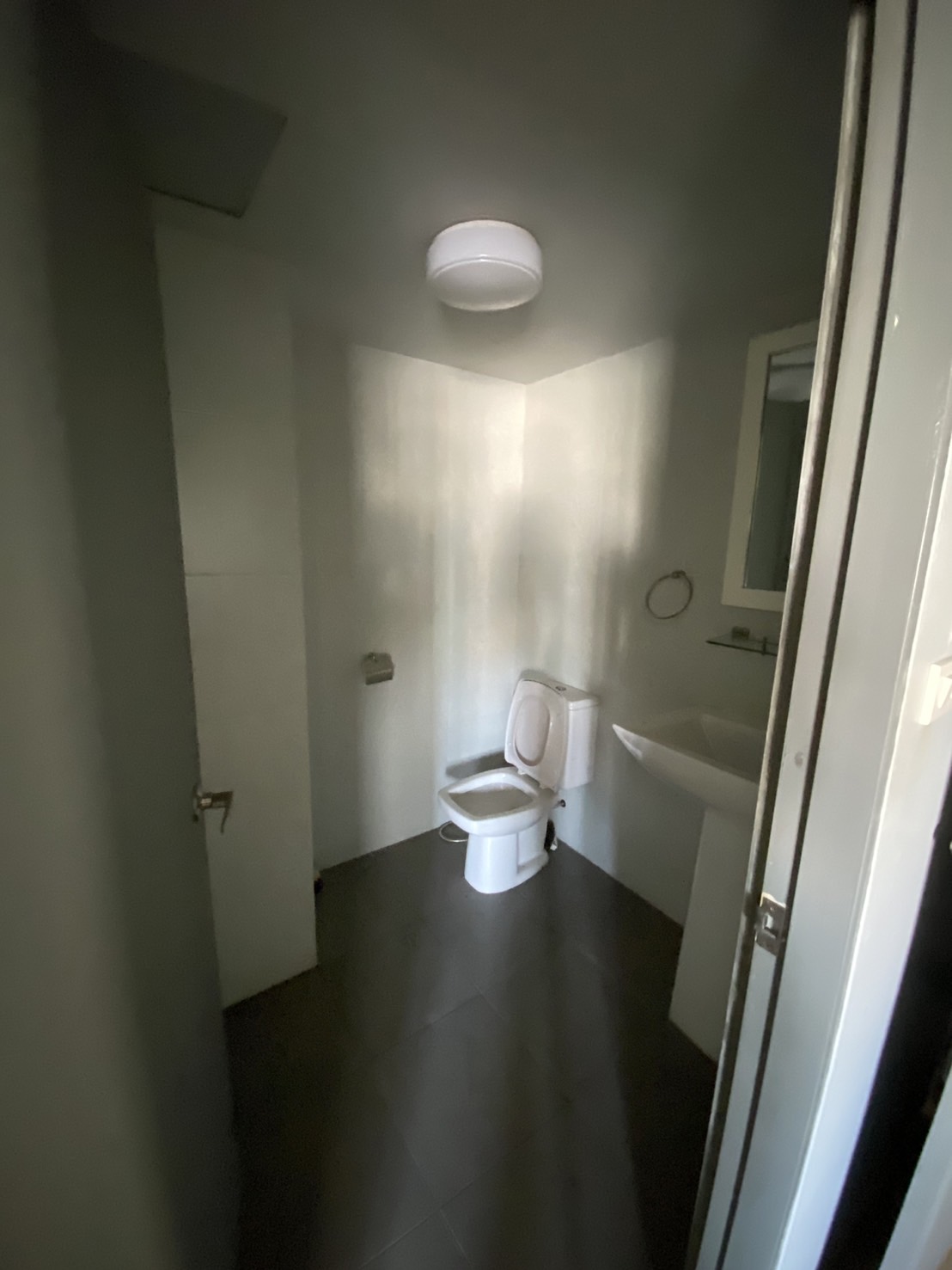 For Rent : Samkong, 4-Storey Commercial Building, 6 Bedrooms 3 Bathrooms