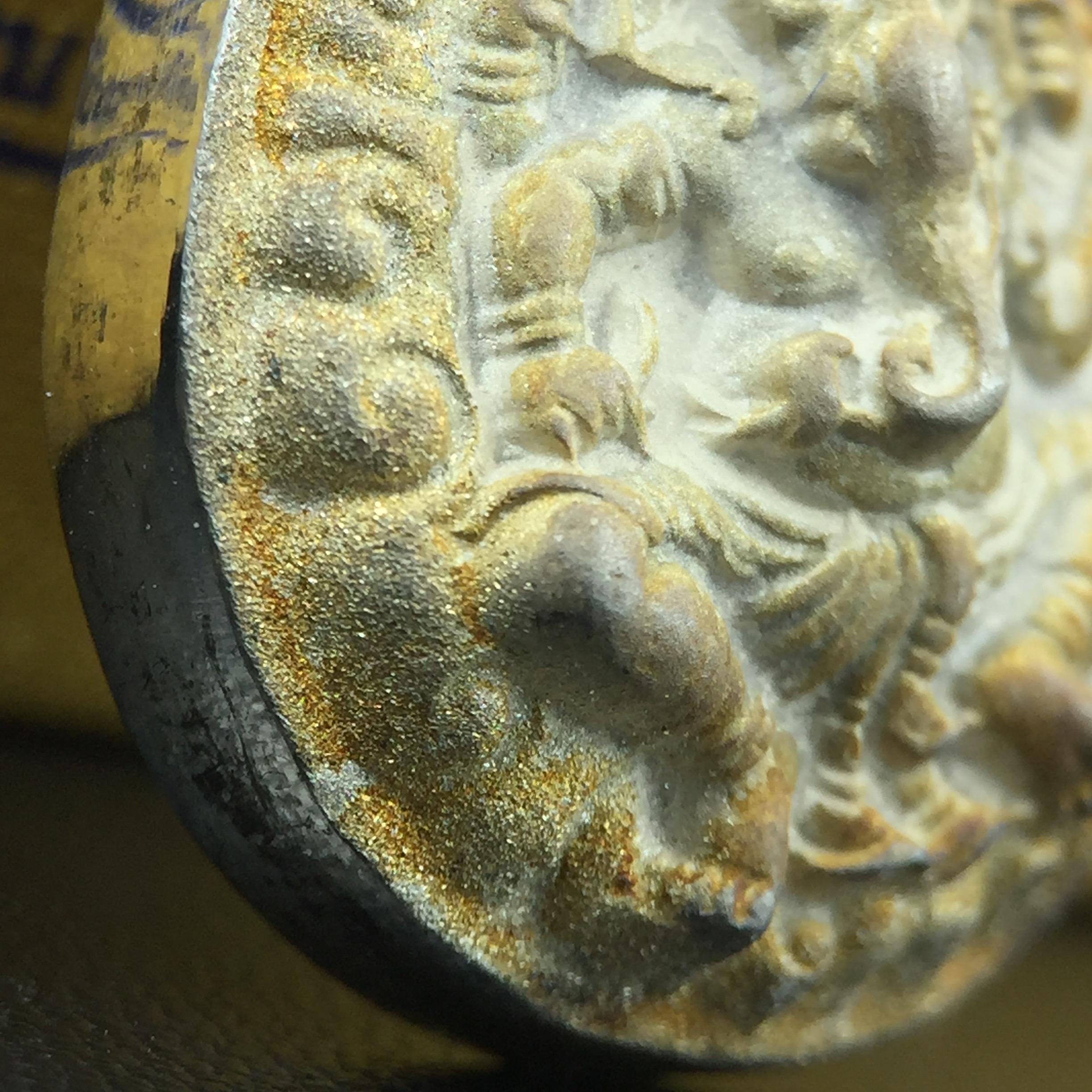 เหรียญพระพิฆเนศวร ญสส. ชุดกาญจนาภิเษกครองราชย์ 50 ปี พุทธศักราช 2538 พิมพ์ใหญ่(2.9 ซม.) เนื้อเงินผิวเดิมขึ้นสีรุ้งงดงามธรรมชาติสร้างสรรค์ สภาพสวยเดิมพร้อมกล่องบรรจุเดิม ตอกโค๊ดหมายเลขกำกับ(1ใน 5539องค์)