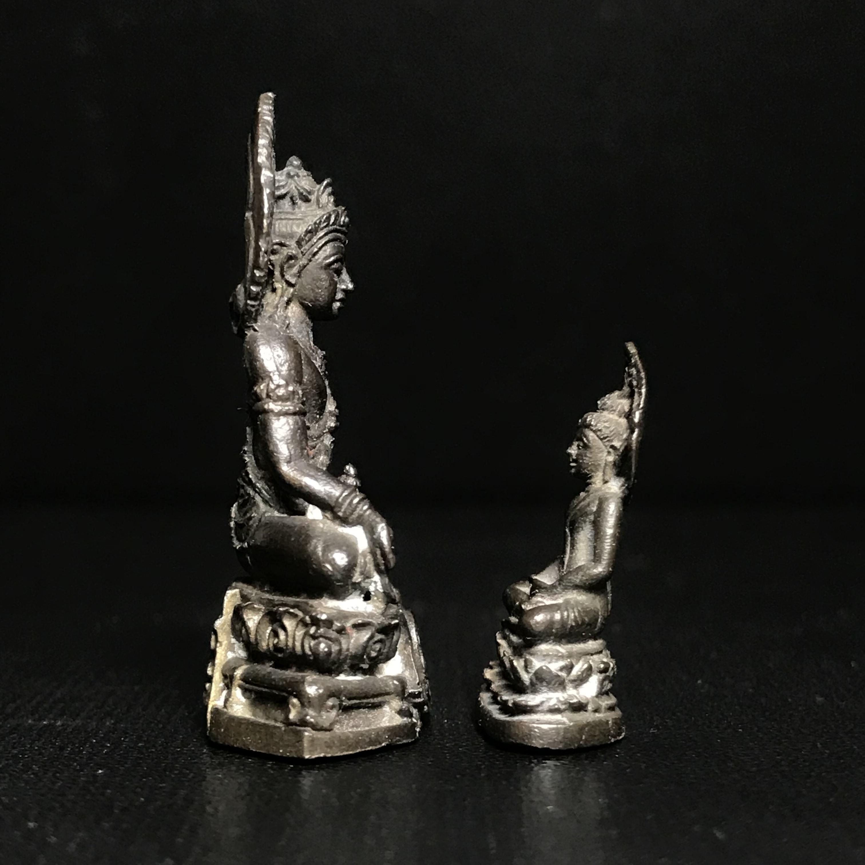 พระกริ่ง-พระชัยวัฒน์ "พุทธศิริราช 84 ปี" โรงพยาบาลศิริราช พ.ศ.2517 เนื้อนวโลหะ(ในหลวง ร.9 เสด็จเททอง)