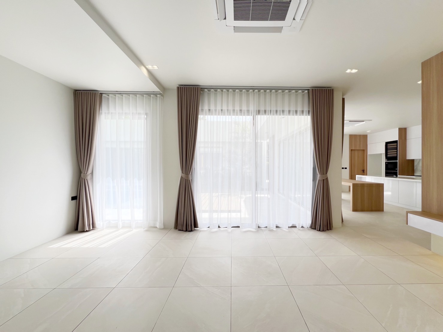 For Sales : Kathu, Loch Palm Villa, 4 Bedrooms 6 Bathrooms