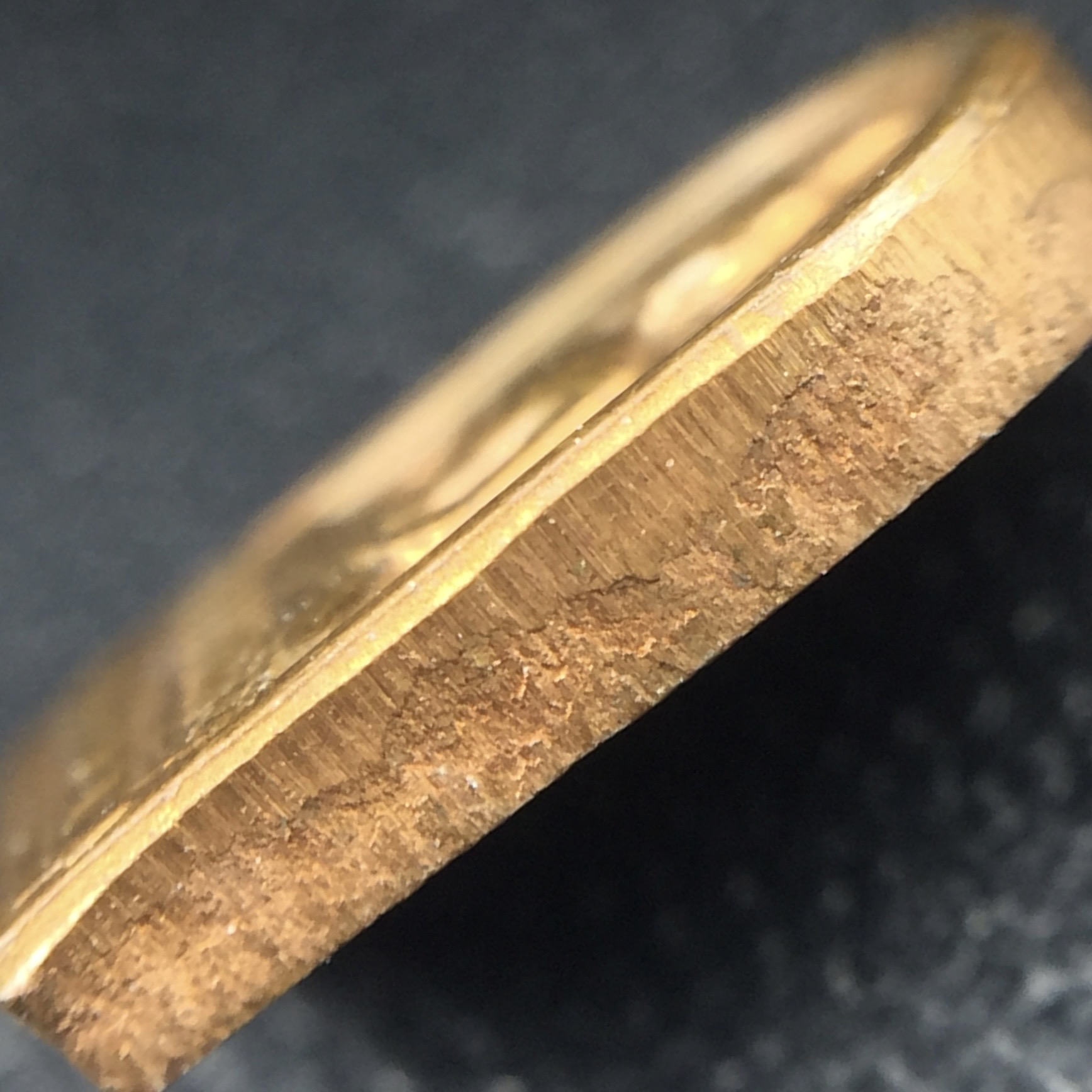 พระปรกใบมะขาม พระพุทธสิหิงค์ ภปร. ธรรมศาสตร์ 50ปี เนื้อทองแดง(ตอกสองโค๊ด ผ่านสองพิธีวาระ 50ปีและ60ปี หายากนิยม)(คัดสภาพสวย)(ในหลวงรัชกาลที่9 เสด็จเททอง)(พระปรกใบมะขาม ภปร. รุ่นแรก)(พิธีใหญ่ เกจิที่มีชื่อเสียงมาร่วมปลุกเสกจำนวนมาก ชนวนมาลสารเก่าเข้มขลัง )