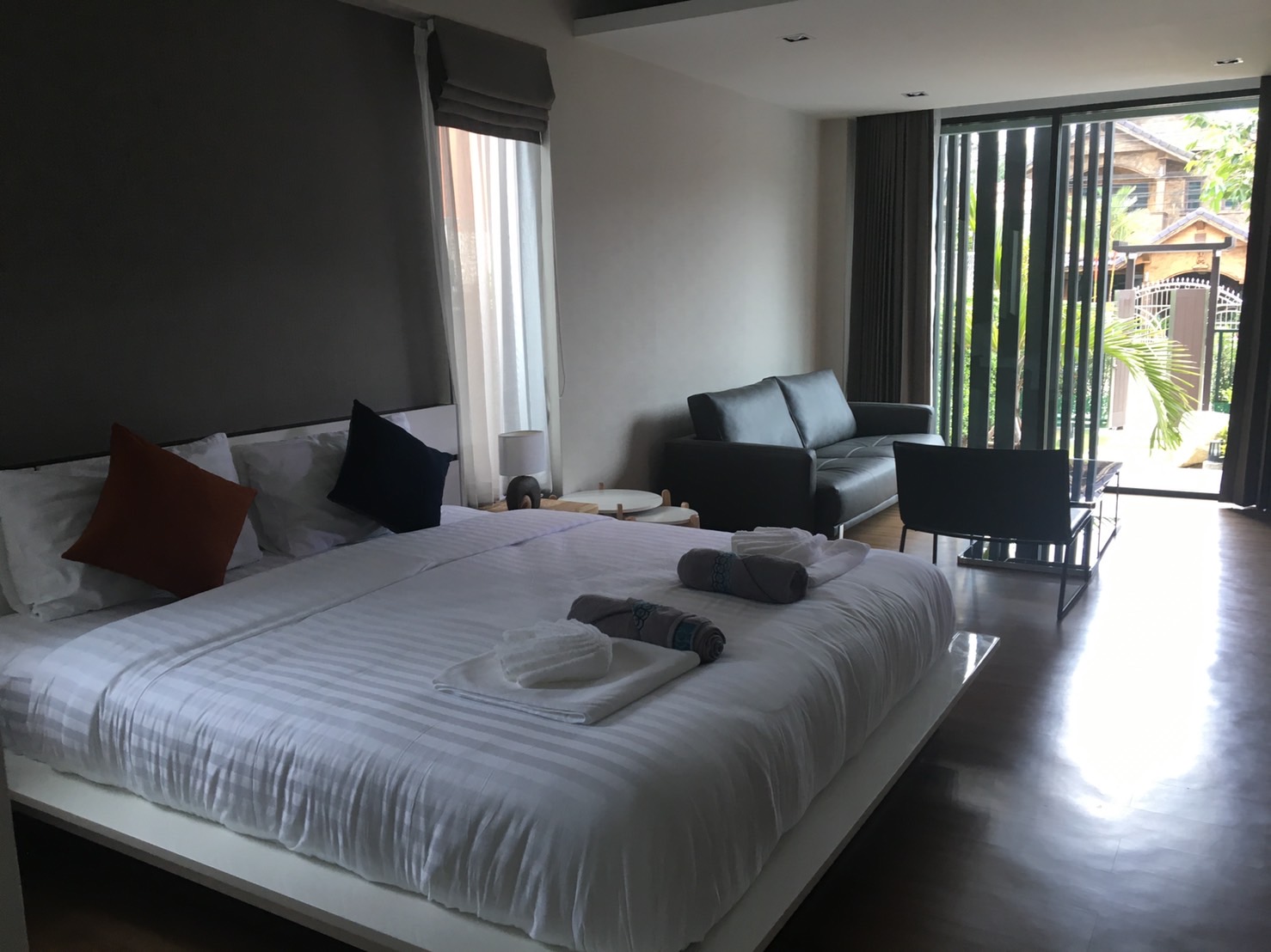 For Sale : Kathu Pool Villa, 4 bedrooms 4 Bathrooms (2 Unit each unit have 2 bed room)