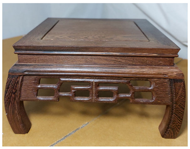 ฐานไม้สไตล์จีน หรือกี๋(ขาโค้ง) ท๊อป16cm ตัวละ