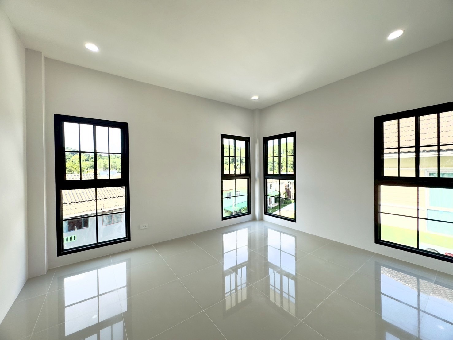 For Sales : Phuket City, 2-story semi-detached house, Muji style, 3 Bedrooms, 2 Bathrooms