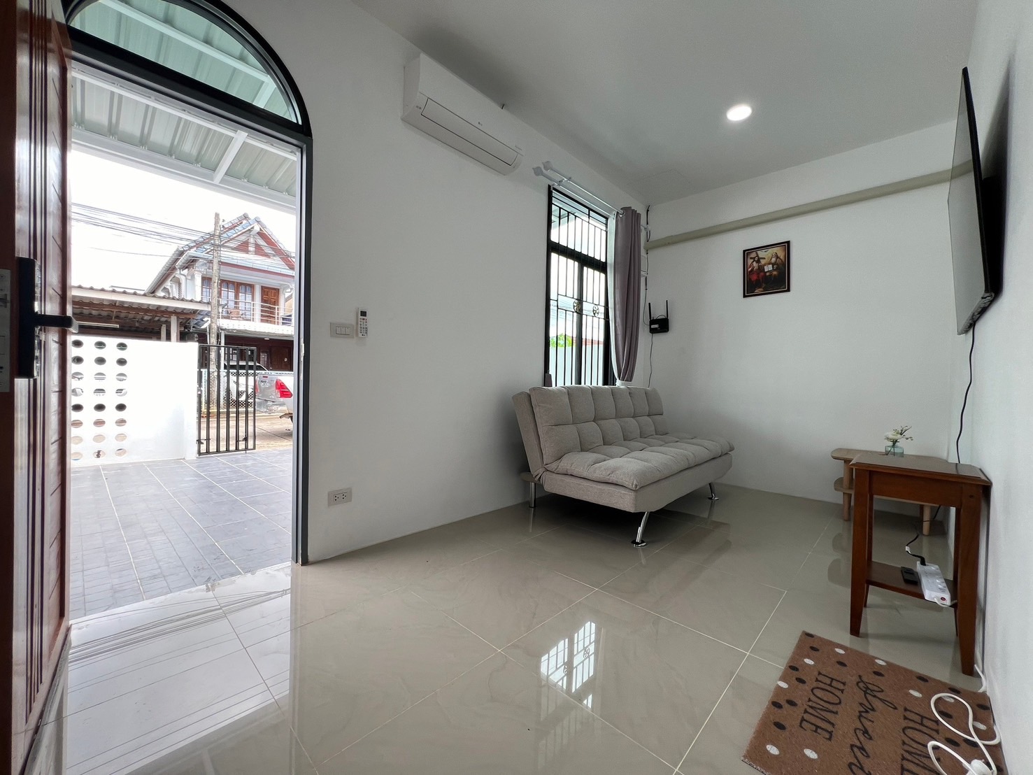 For Rent : Town home, One-story townhome, Sri Sunthon location, 2 bedrooms, 2 bathrooms