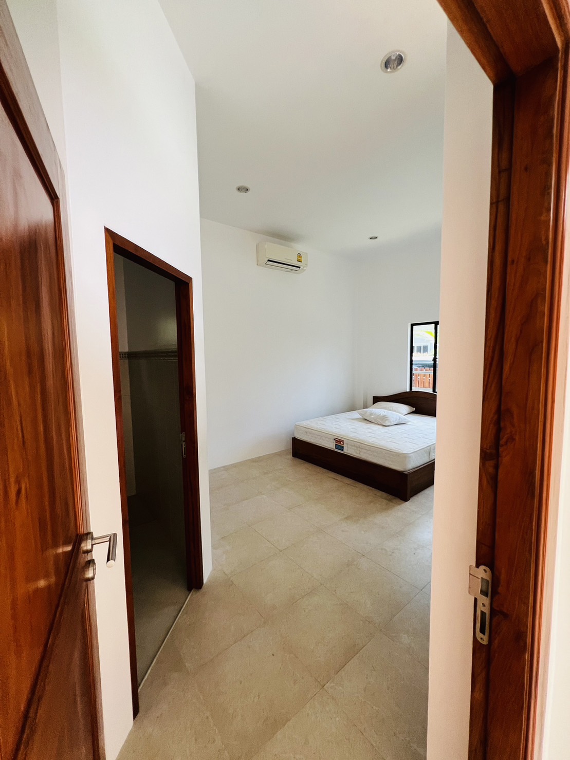 For Rent : Chalong, One-story semi-detached house, 3 bedrooms 2 bathrooms