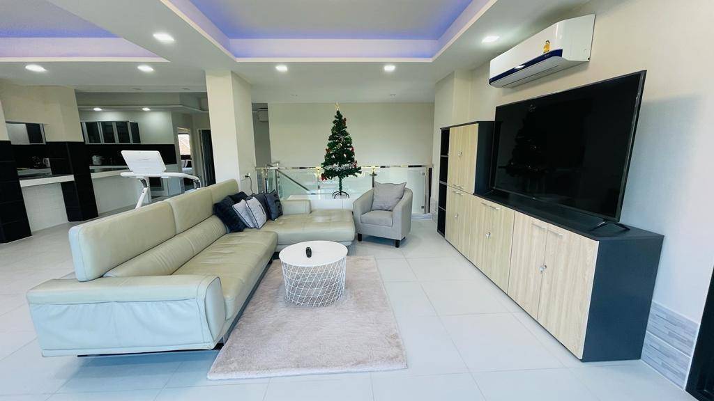 For Sales : Kathu, Private Pool Villa, 5 Bedrooms 6 Bathrooms