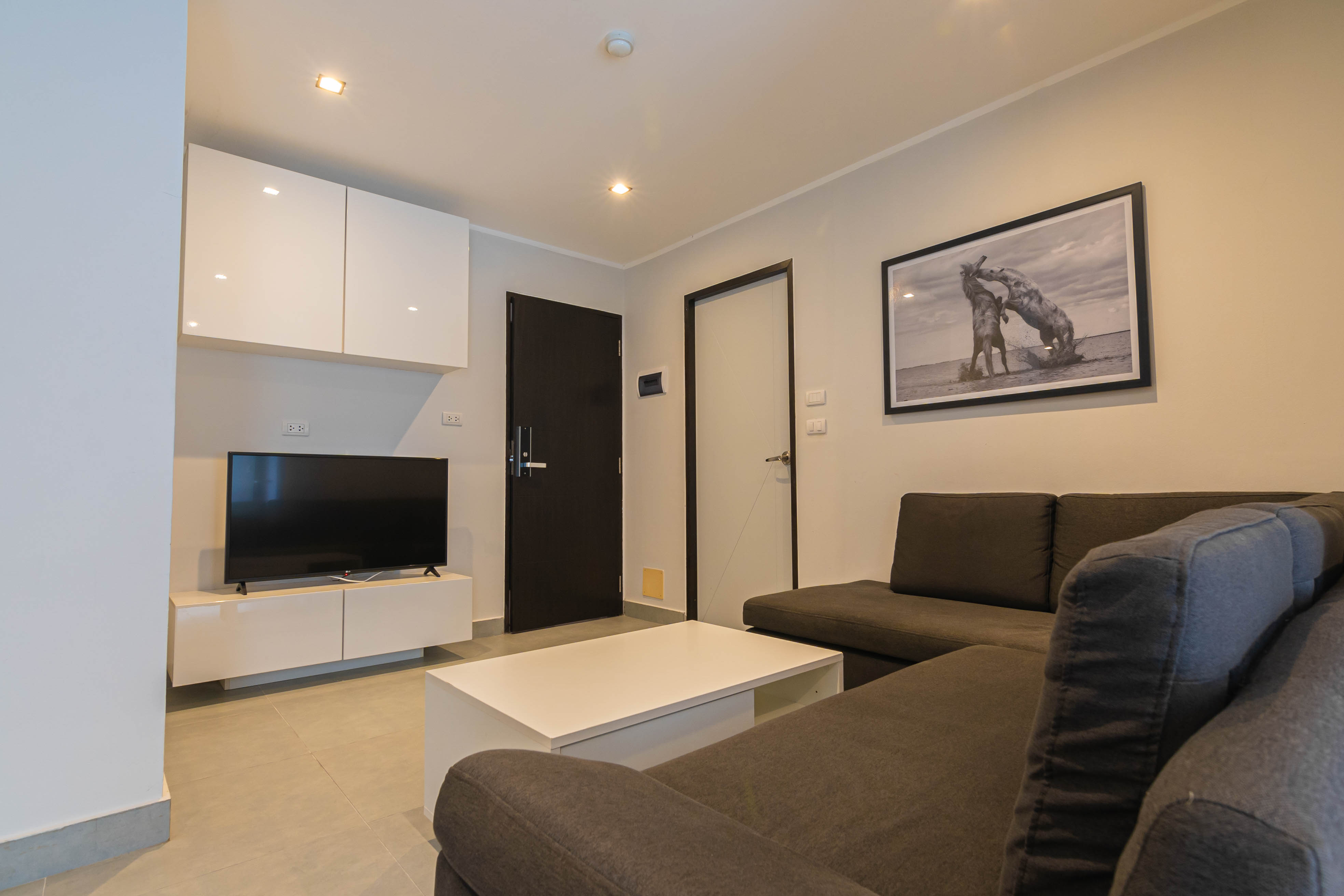 For Rent : Condo in Chalong area Tower I, 2 Bedroom 2 Bathroom, 6th flr.