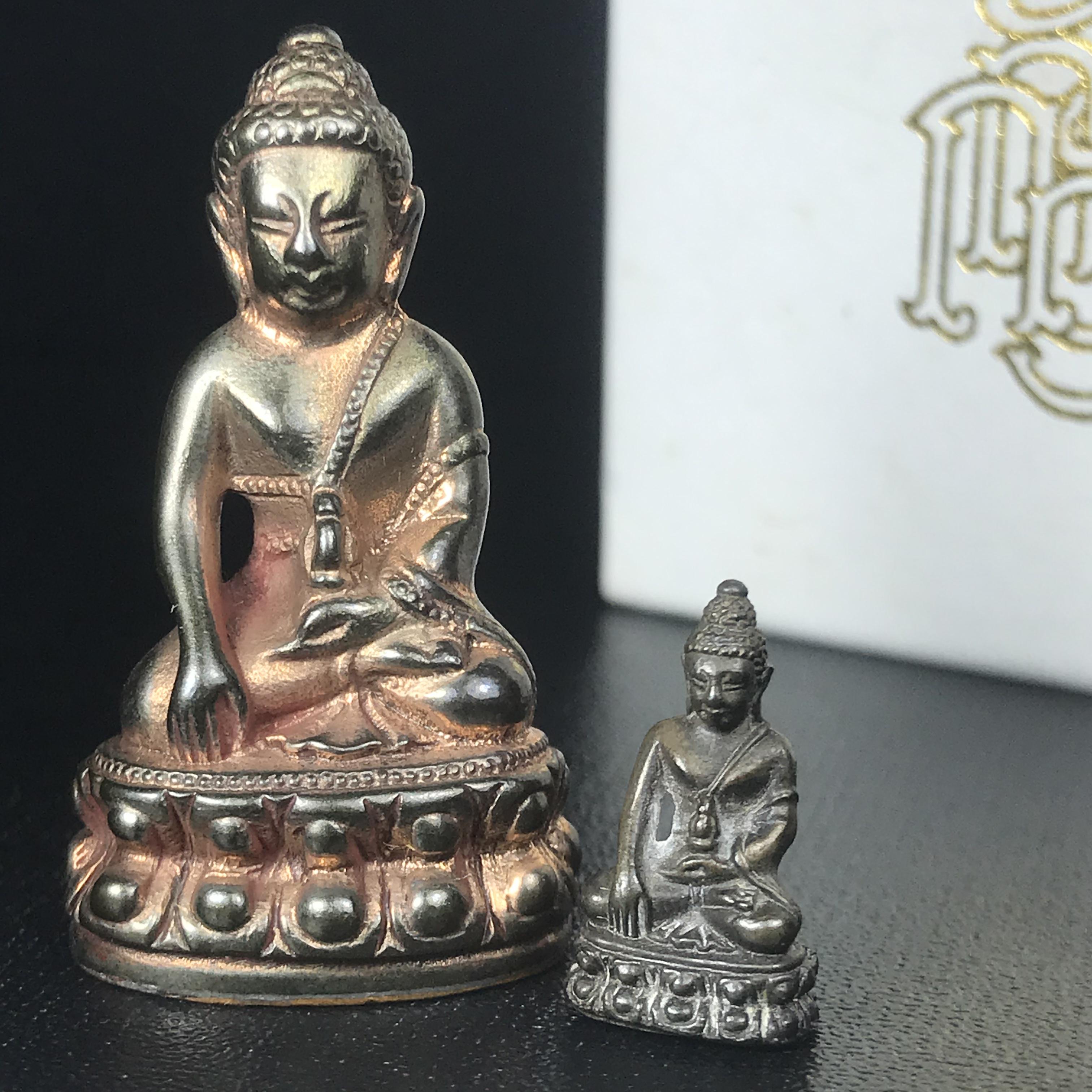 พระกริ่ง-พระชัยวัฒน์ บัวรอบ สุวทัฒโน วัดบวรนิเวศ ปี 2539 เนื้อทองสำริด(นวโลหะ) ฉลองครองราชยสมบัติครบ 50 ปี รัชกาลที่9(1 ใน 539 ชุด)หายาก