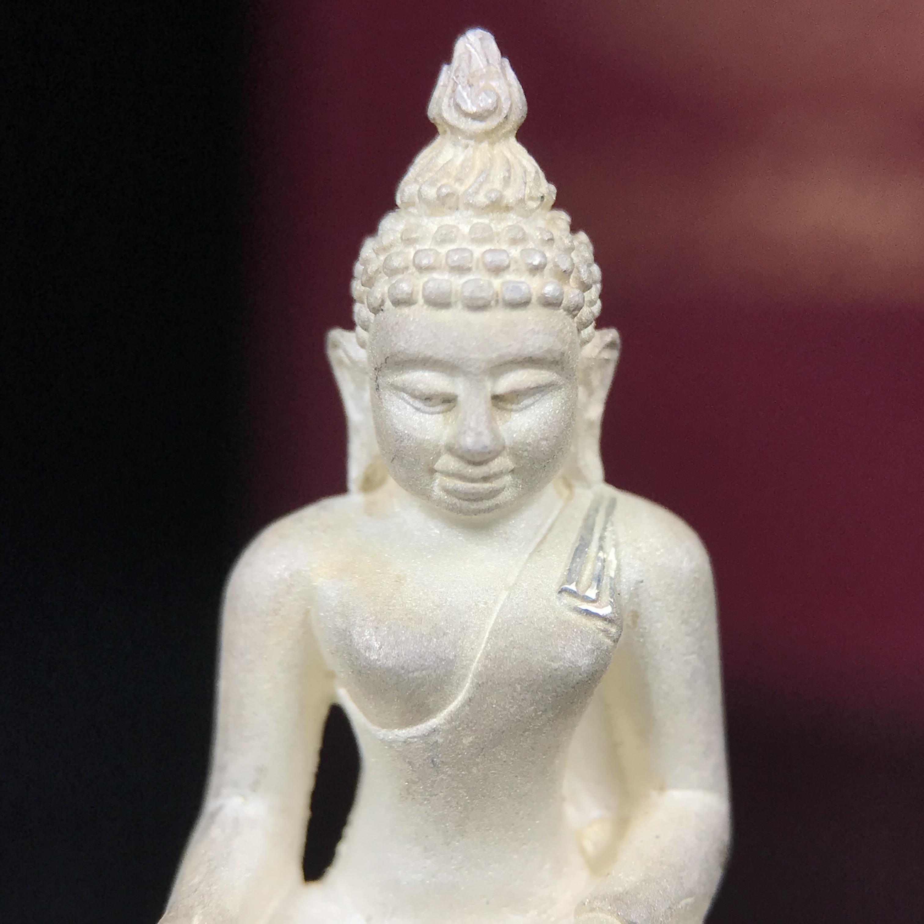 พระกริ่งไพรีพินาศ ตรากาญจนาภิเษก วัดบวรนิเวศวิหาร ที่ระลึกในหลวงรัชกาลที่9 ครองสิริราชสมบัติครบ 50ปี เนื้อเงิน เข้มขลังทรงอานุภาพยิ่งใหญ่ กำราบศัตรูพ่ายสิ้น พระไพรีพินาศ