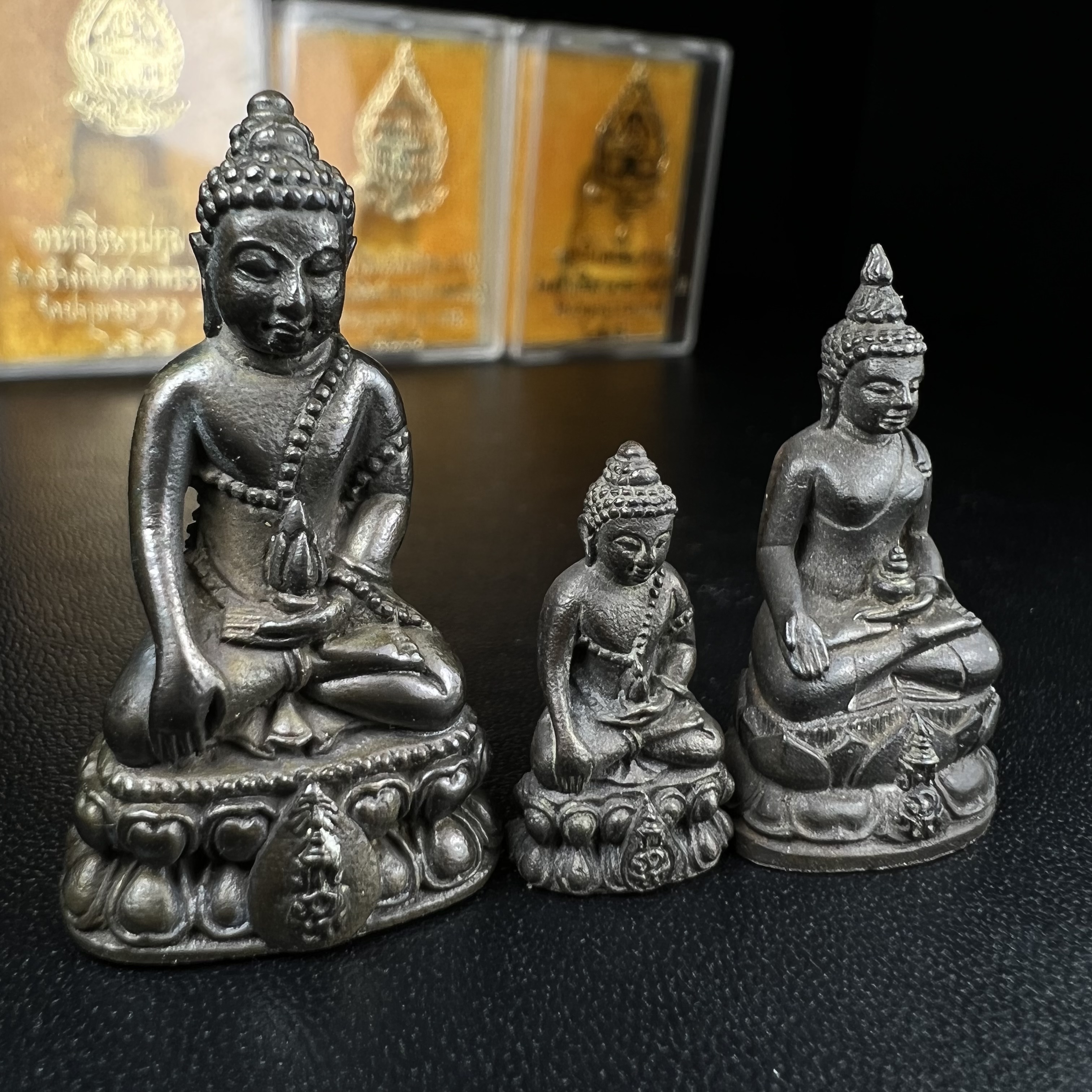 พระกริ่งนวปทุม ภปร.-พระชัยวัฒน์นวปทุม ภปร.-พระกริ่งไพรีพินาศ ภปร. รุ่นแรก วัดปทุมวนาราม ครบชุดเนื้อนวโลหะ ปี2535(ในหลวงรัชกาลที่9เสด็จเททอง)(1ใน3000ชุด)หายาก***เก็บทีเดียวครบชุดไปเลยรุ่นนี้ แนะนำ....ตอนนี้หายากแล้ว***