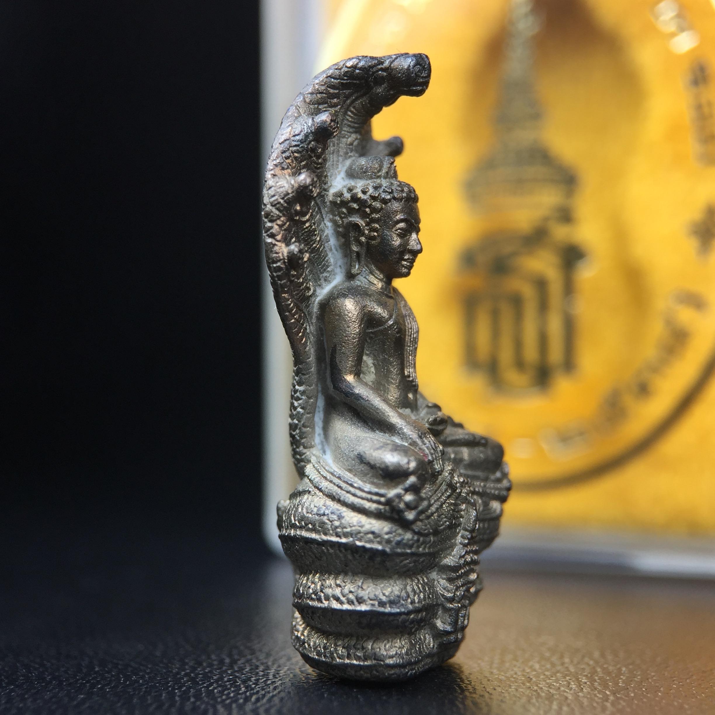 พระพุทธรูปนาคปรกปางมารวิชัย สธ. เนื่องวโรกาสสมเด็จพระเทพรัตนราชสุดาฯ ทรงเจริญพระชนมายุครบ 3 รอบ ปี2534 พระกริ่งนวโลหะ พิธีพุทธาภิเษก ณ วัดบวรนิเวศวิหาร โดยมีสมเด็จพระญาณสังวร สมเด็จพระสังฆราชเป็นองค์ประธาน(พิธีใหญ่ มวลสารดี พุทธศิลป์งดงาม)