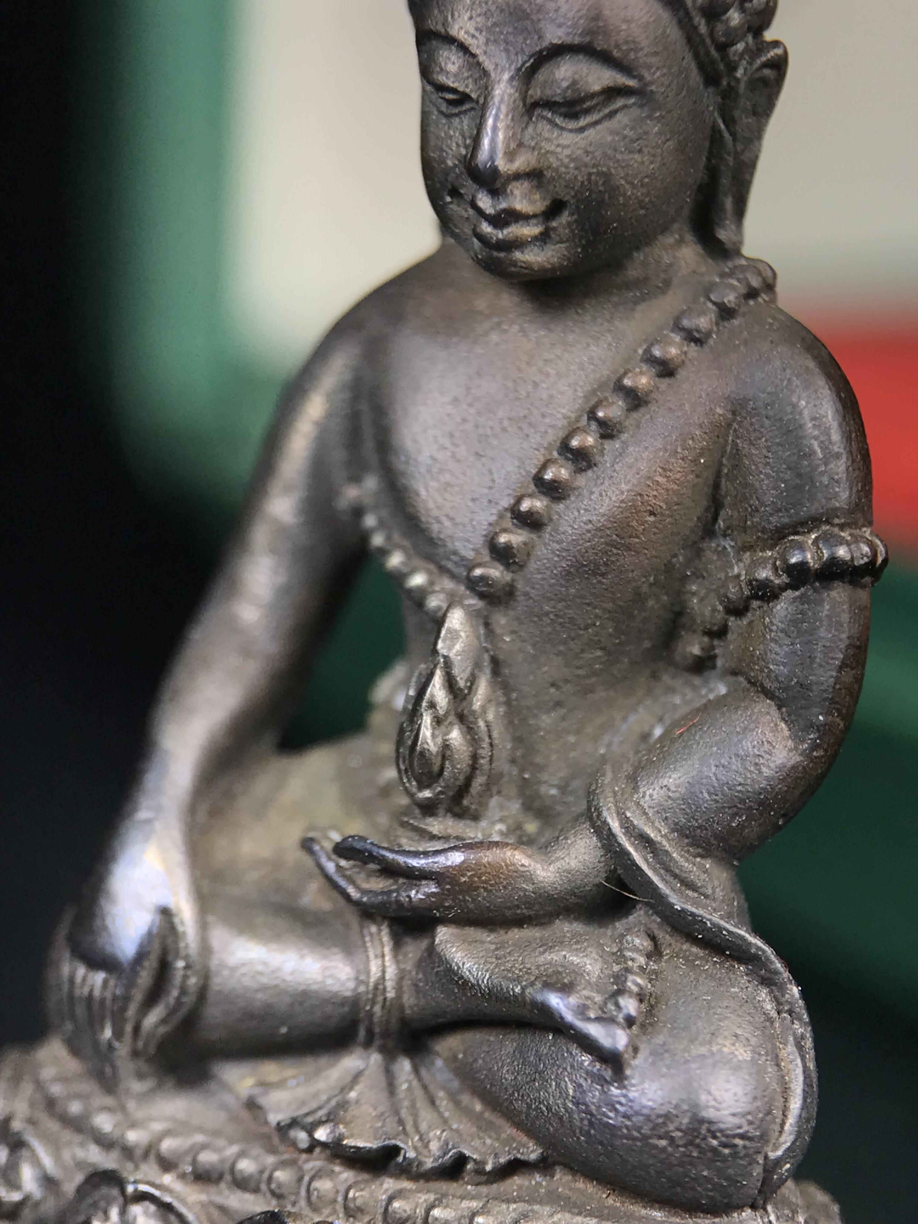 พระกริ่งวาสนา สมเด็จพระสังฆราช(วาสน์)วัดราชบพิธฯ ปี 2531 เนื้อนวโลหะ สร้างเป็นที่ระลึกในคราวที่สมเด็จพระอริยวงศาคตญาณ สมเด็จพระสังฆราช(วาสน์ วาสโน)มีพระชนมายุครบ90พรรษา(ในหลวง ร.9 เสด็จในพิธี)งานแกะแม่พิมพ์โดย นายช่างเกษม มงคลเจริญ)(1ใน1991องค์)