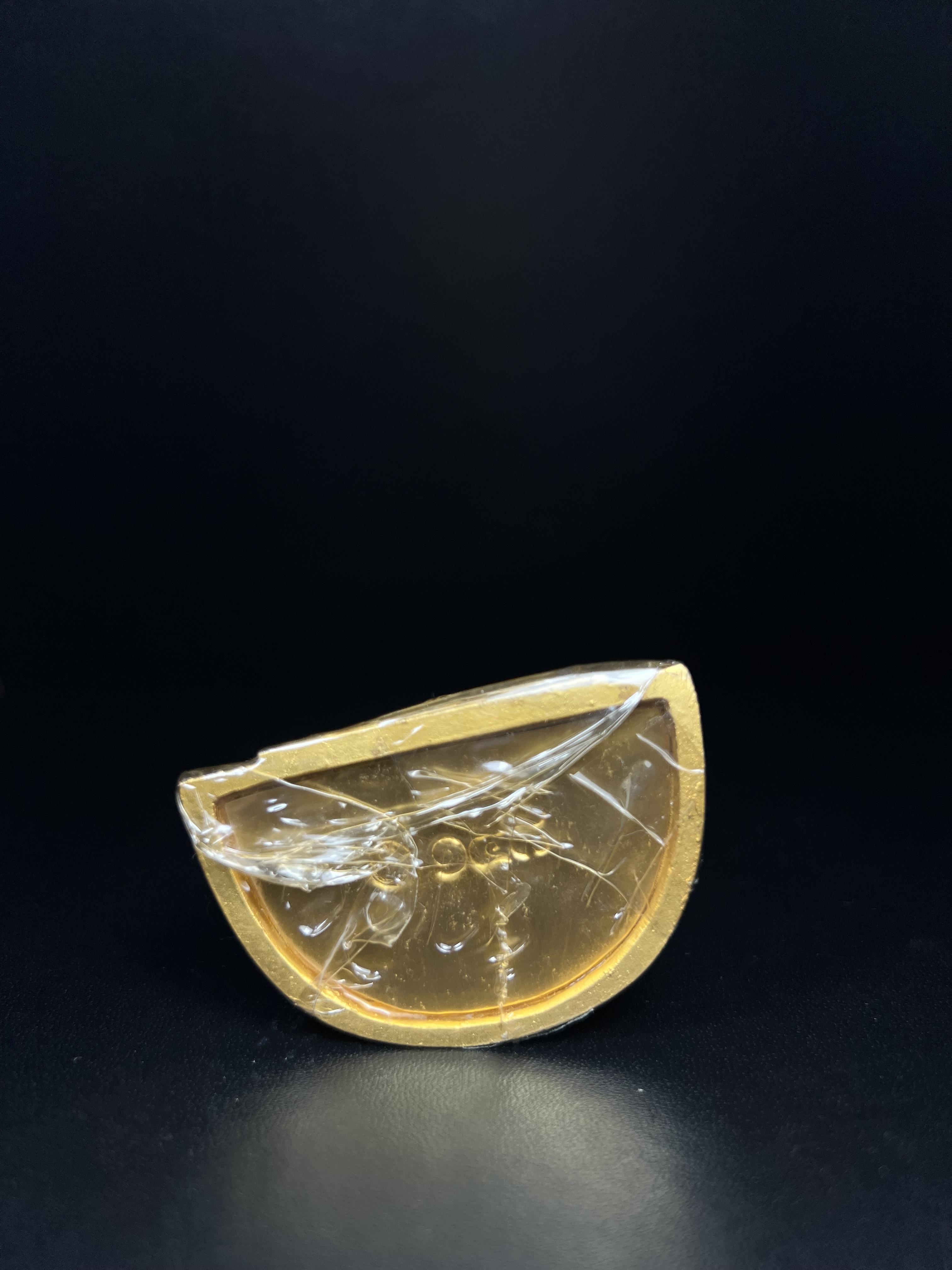 พระแก้วมรกต ภปร. ปี2547 จัดสร้างโดย โรงพยาบาลภูมิพลฯ กรมแพทย์ทหารอากาศ ขนาดบูชาหล่อลอยองค์หน้าตัก 2 นิ้ว เนื้อทองคำบริสุทธิ์ 99.99% องค์พระซีนเดิมสวยคงสภาพเดิม(สวยงามและหายากมาก)(1ใน 1000 องค์)