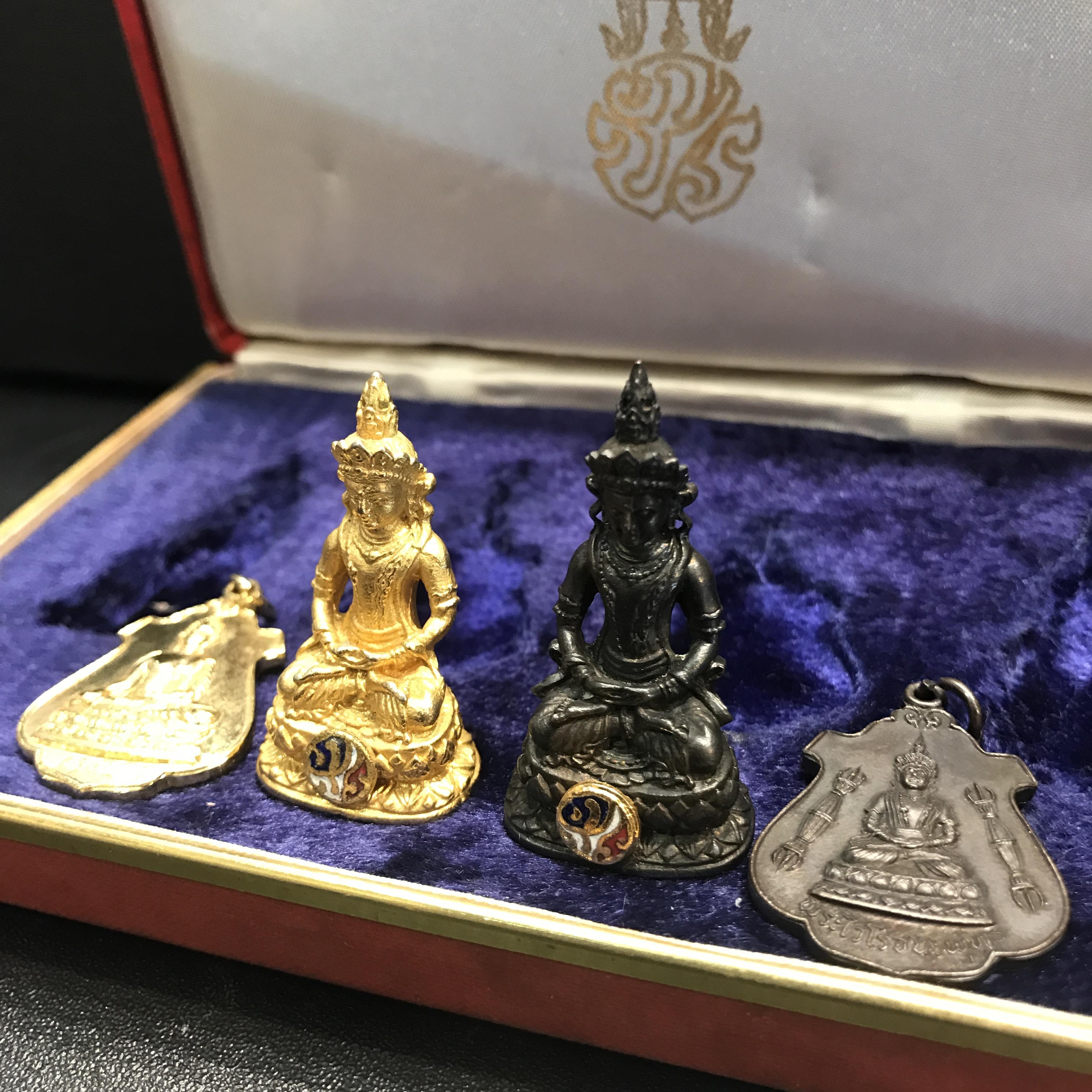 พระกริ่งธิเบตอวโลกิเตศวร ภปร.(พระไวโรจนะพุทธ) วัดมังกรกมลาวาส(เล่งเน่ยยี่) รุ่นแรก ปี2515 ชุดพิเศษกรรมการ(ในหลวงรัชกาลที่9เสด็จเททอง)(หายาก)