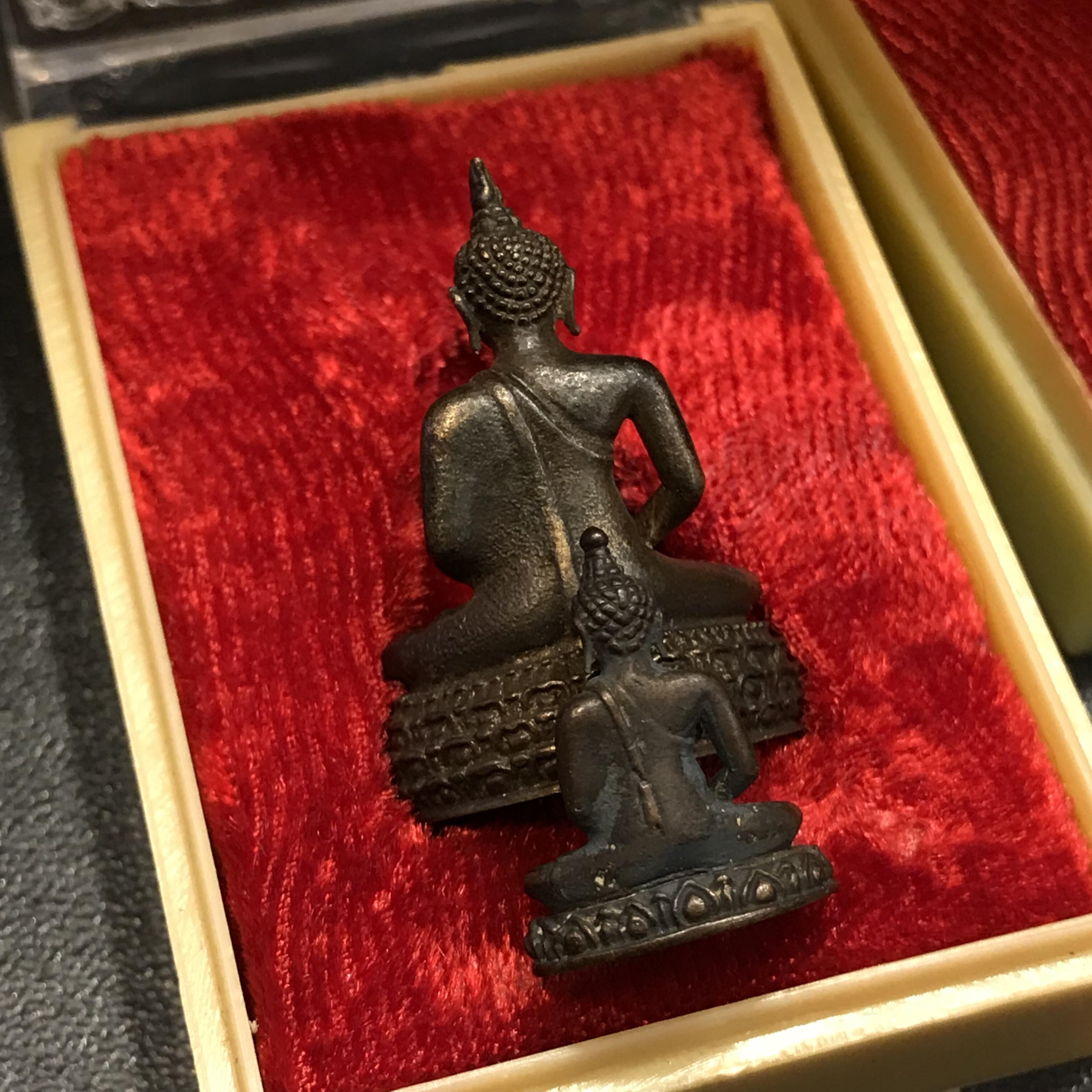 พระกริ่ง-พระชัยวัฒน์พระพุทธสิหิงห์ วัดราชประดิษฐ์ ปี2519 เนื้อนวโลหะกล่องบรรจุเดิม(ในหลวงรัชกาลที่9เสด็จในพิธี)