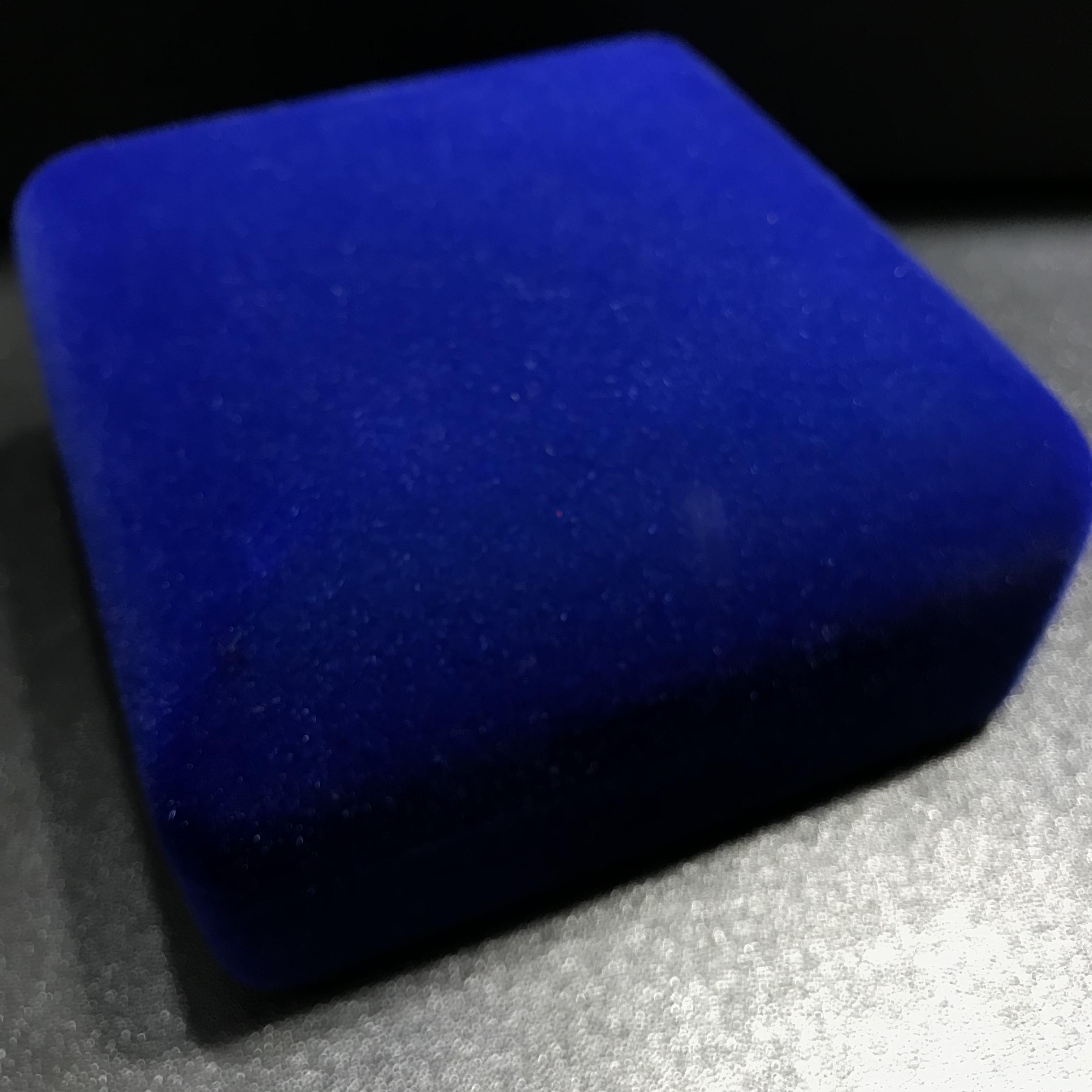 พระหลวงปู่ทวด ภปร ปี 2547 พิมพ์สี่เหลี่ยมใหญ่-เล็ก(2องค์)เนื้อว่านดำหลัง ภปร เงิน(หายาก1ใน1999ชุด)