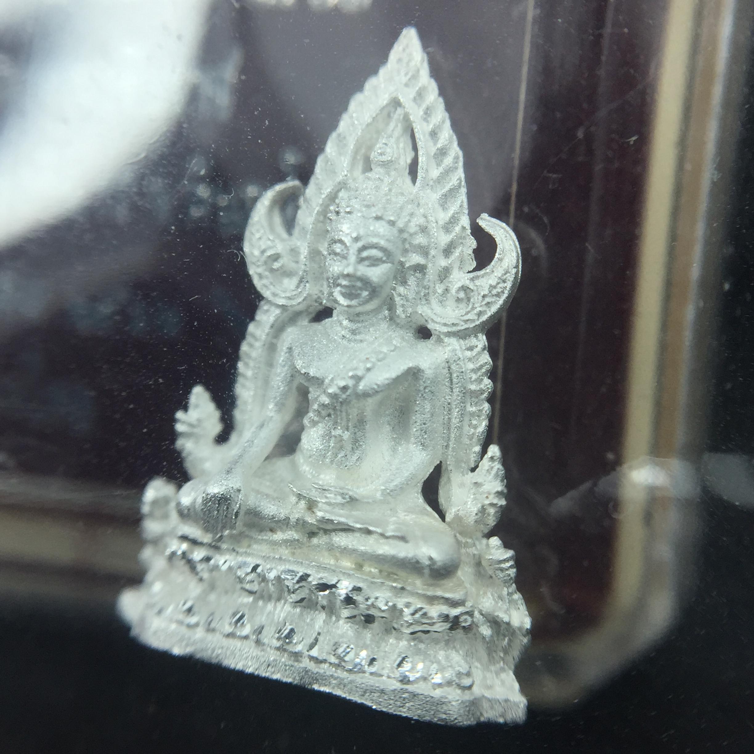พระพุทธชินราช รุ่น ประวัติศาสตร์ มูลนิธิเพื่อตำรวจไทยจัดสร้าง ปี 2562 เนื้อเงินขัดเงา พิมพ์ลอยองค์จิ๋ว