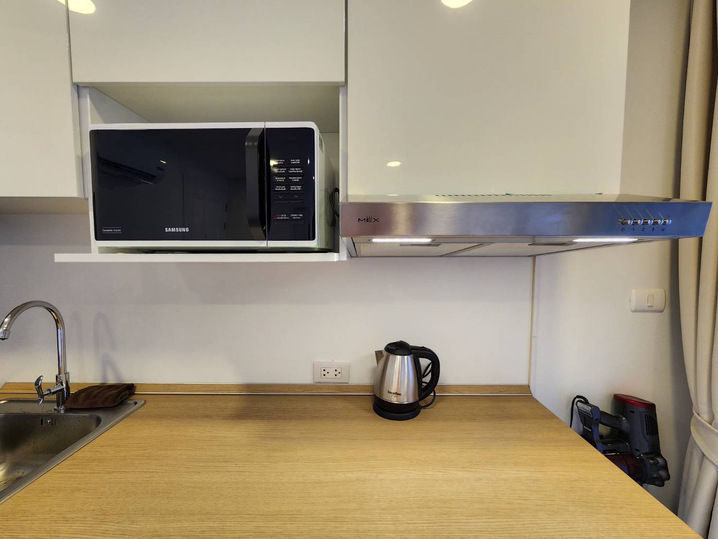 For Sales : Wichit, The Clover Condo, 1 Bedroom 1 Bathroom, 4th flr.