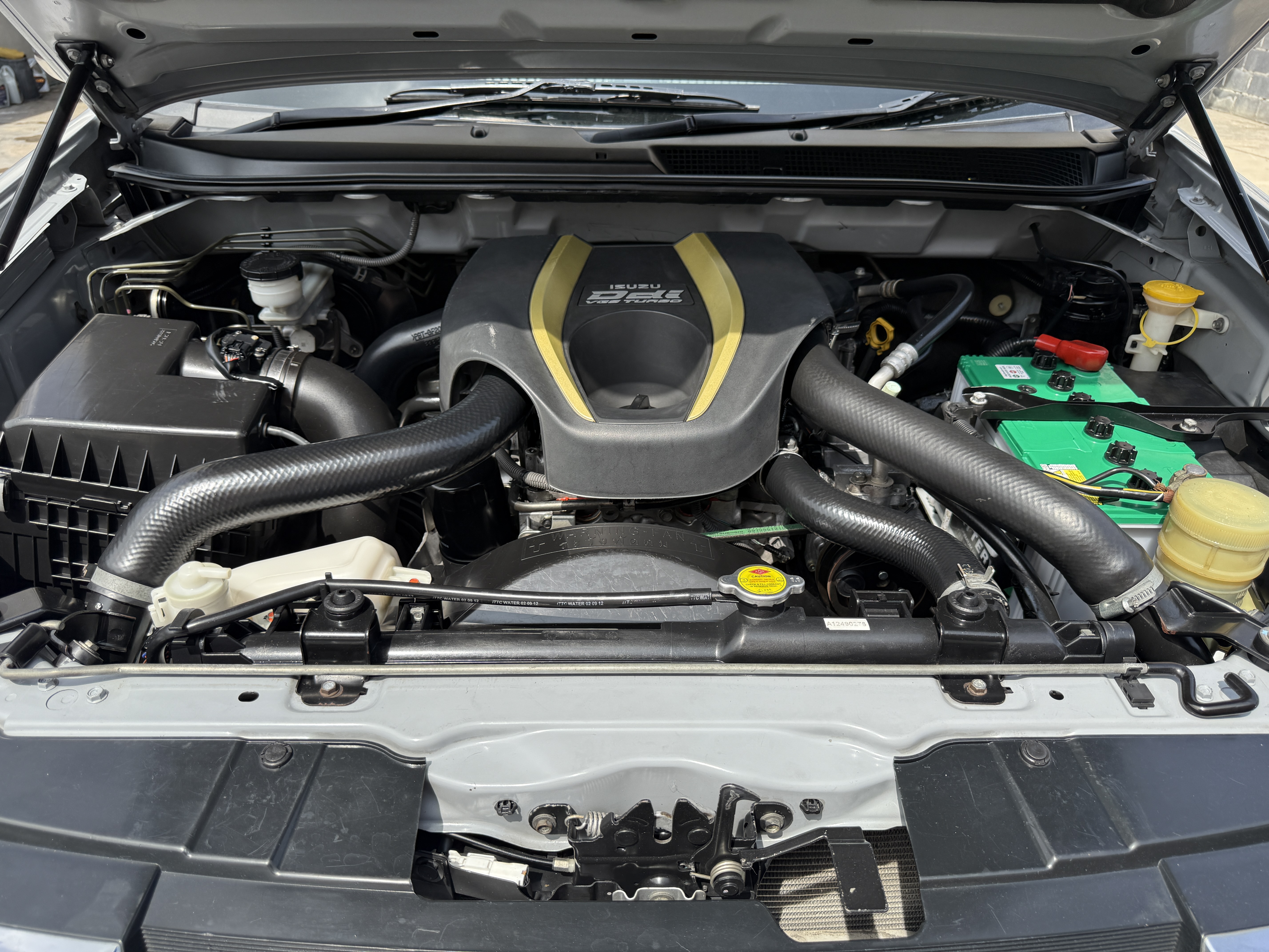 Isuzu Dmax All New 4ประตู Hilander 3.0 Vgs Z Prestige Navi At 2012 เงิน