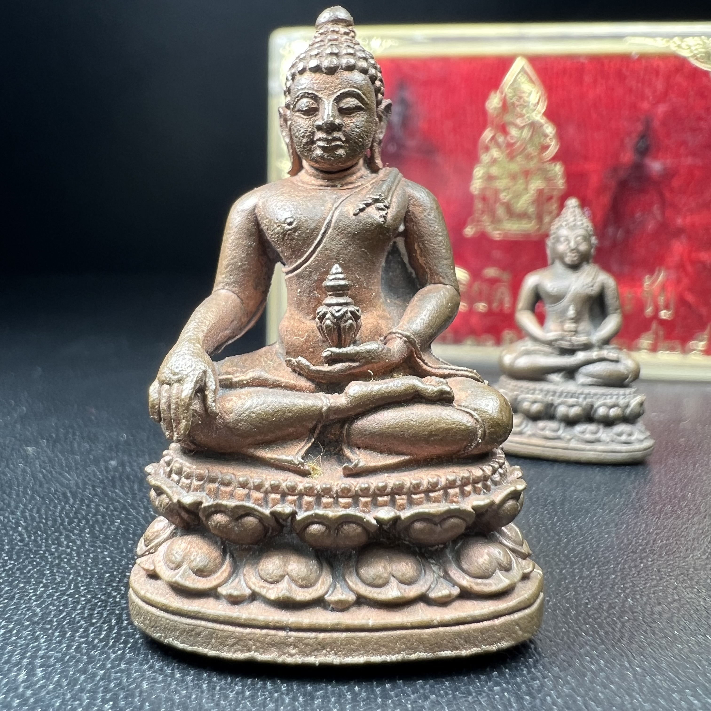 พระกริ่ง-พระชัยวัฒน์อธิบดี ปี2525 ของดีอัยการ (มีไว้บูชาเลื่อนยศเลื่อนตำแหน่งทุกท่าน)(1ใน 2525 ชุด)****ชุดหมายเลข ๒๔๙๑ ****มียศ มีบารมี สมกับความหมายของนาม พระกริ่งอธิบดี “พระกริ่งผู้เป็นใหญ่ในหมู่พระกริ่งทั้งหลาย”