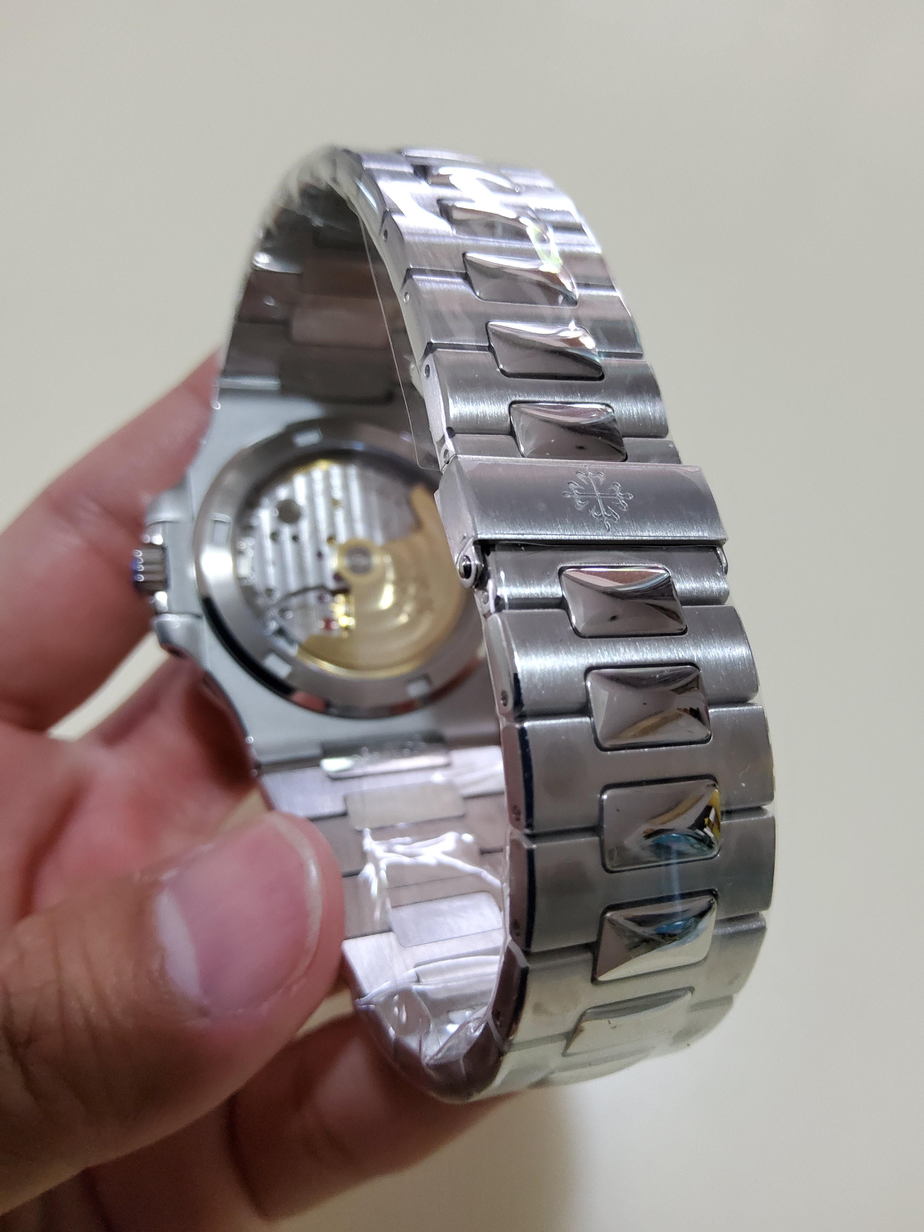 PRE-ORDER PATEK NAUTILUS 5711 OLIVE-GREEN (40MM.) กลไกโคลน BY 3K FACTORY