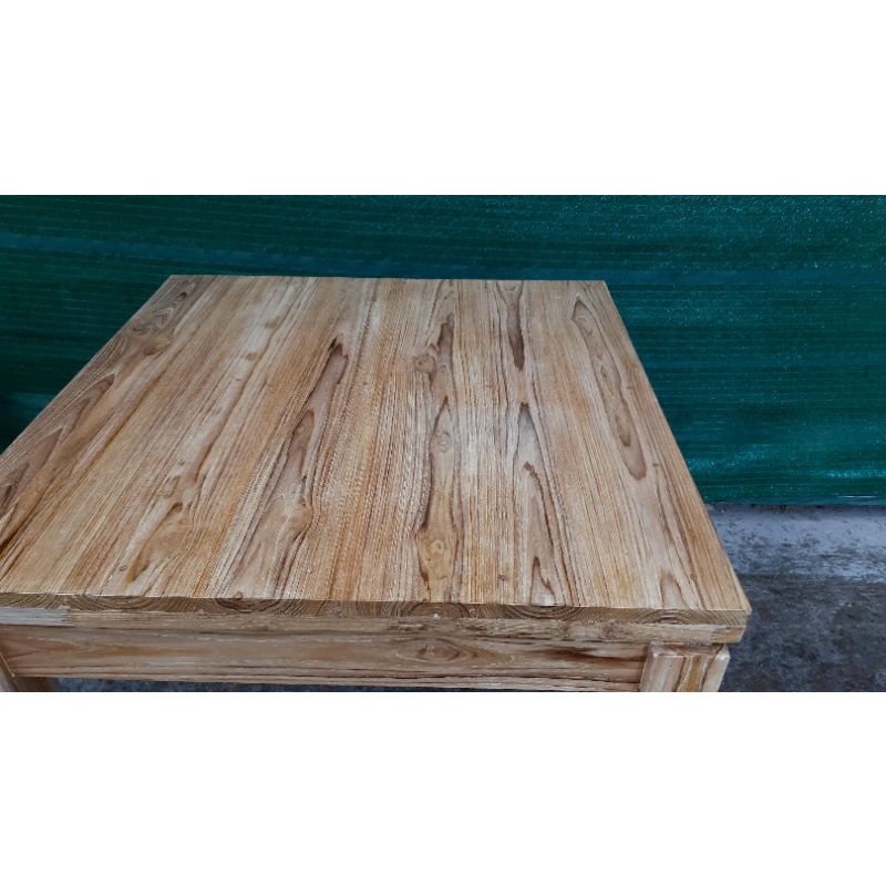 โต๊ะไม้สัก 80×80×80 ซม.