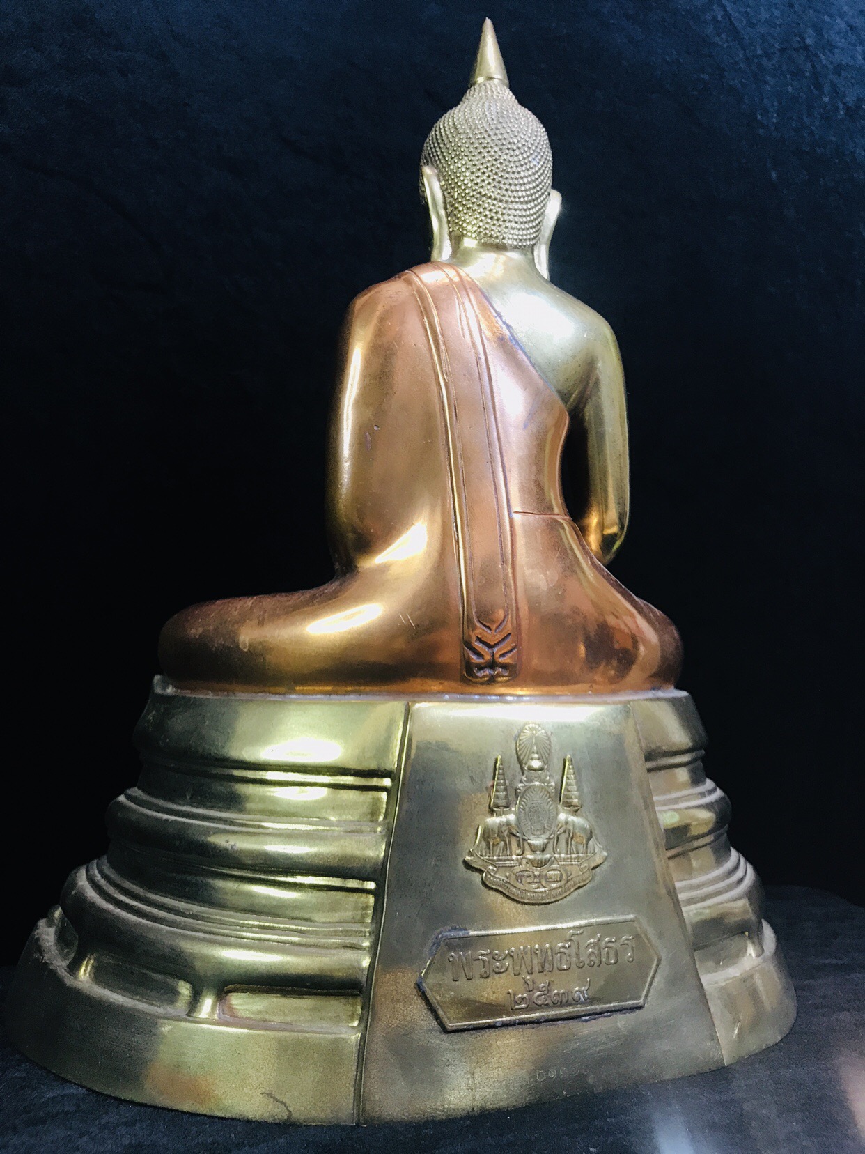 พระบูชาพระพุทธโสธร ภปร. รุ่นย้อนยุค ปี2539 กาญจนาภิเษกครองราชสมบัติครบ 50ปี หน้าตัก9นิ้ว เนื้อสามกษัตริย์ หมายเลข01314