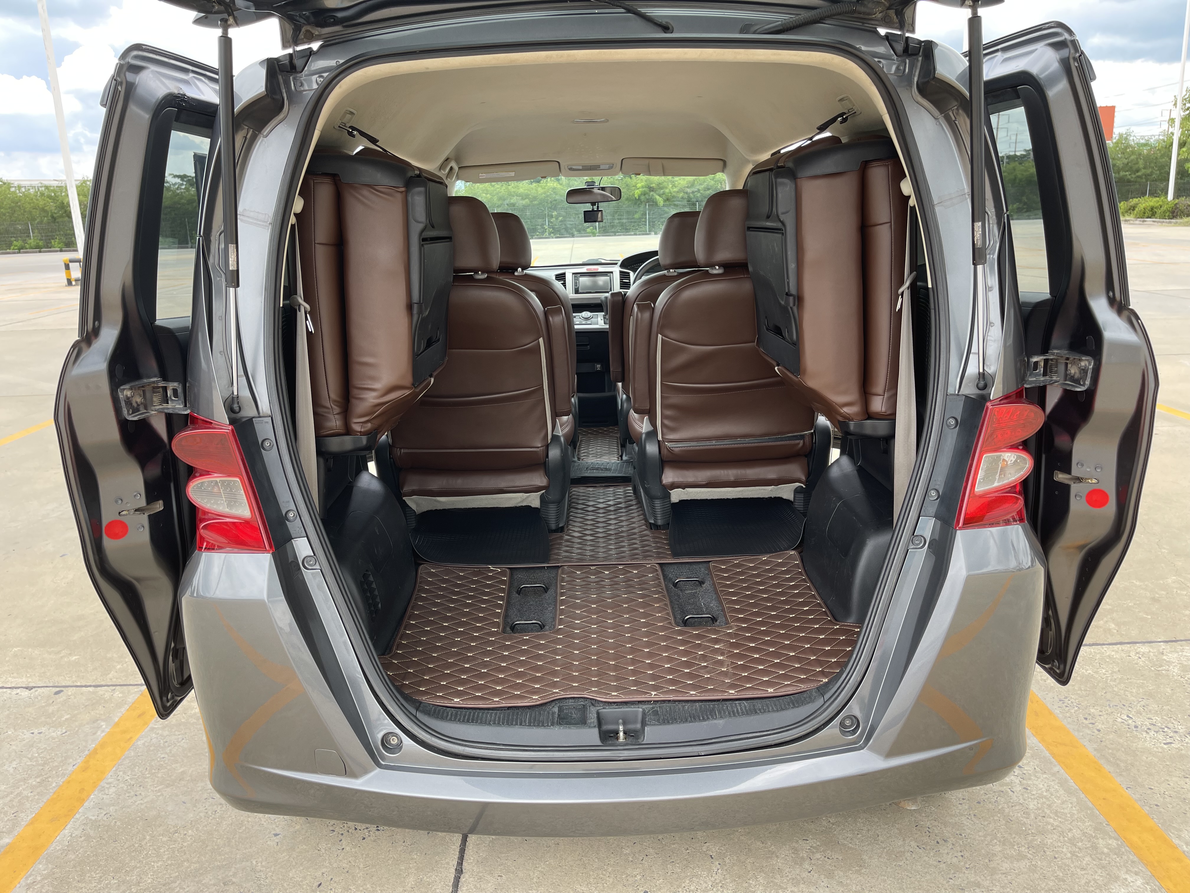 Honda Freed 1.5 E Sport At 2010 เทาดำ