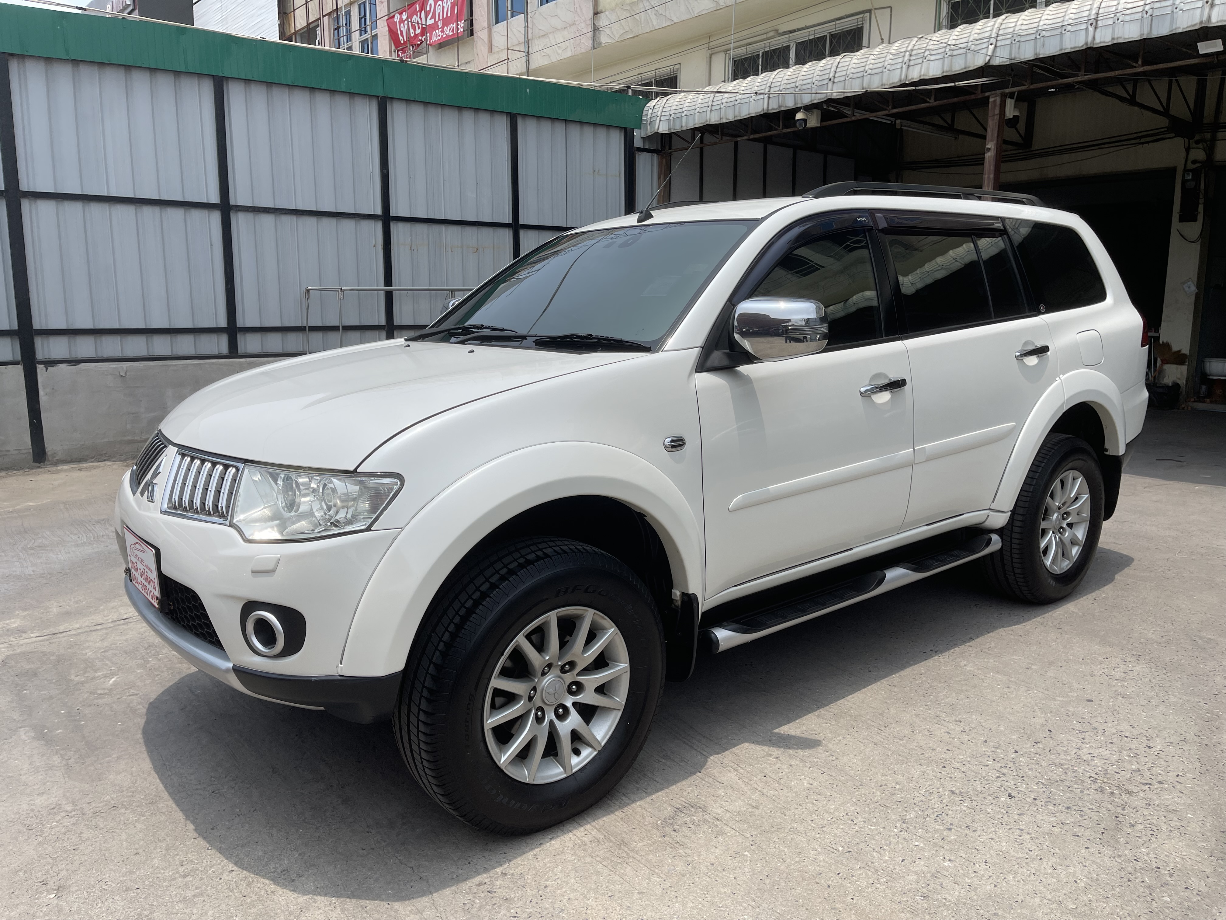 Mitsubishi Pajero Sport 2.5 GT 2WD At 2013 ขาวมุก