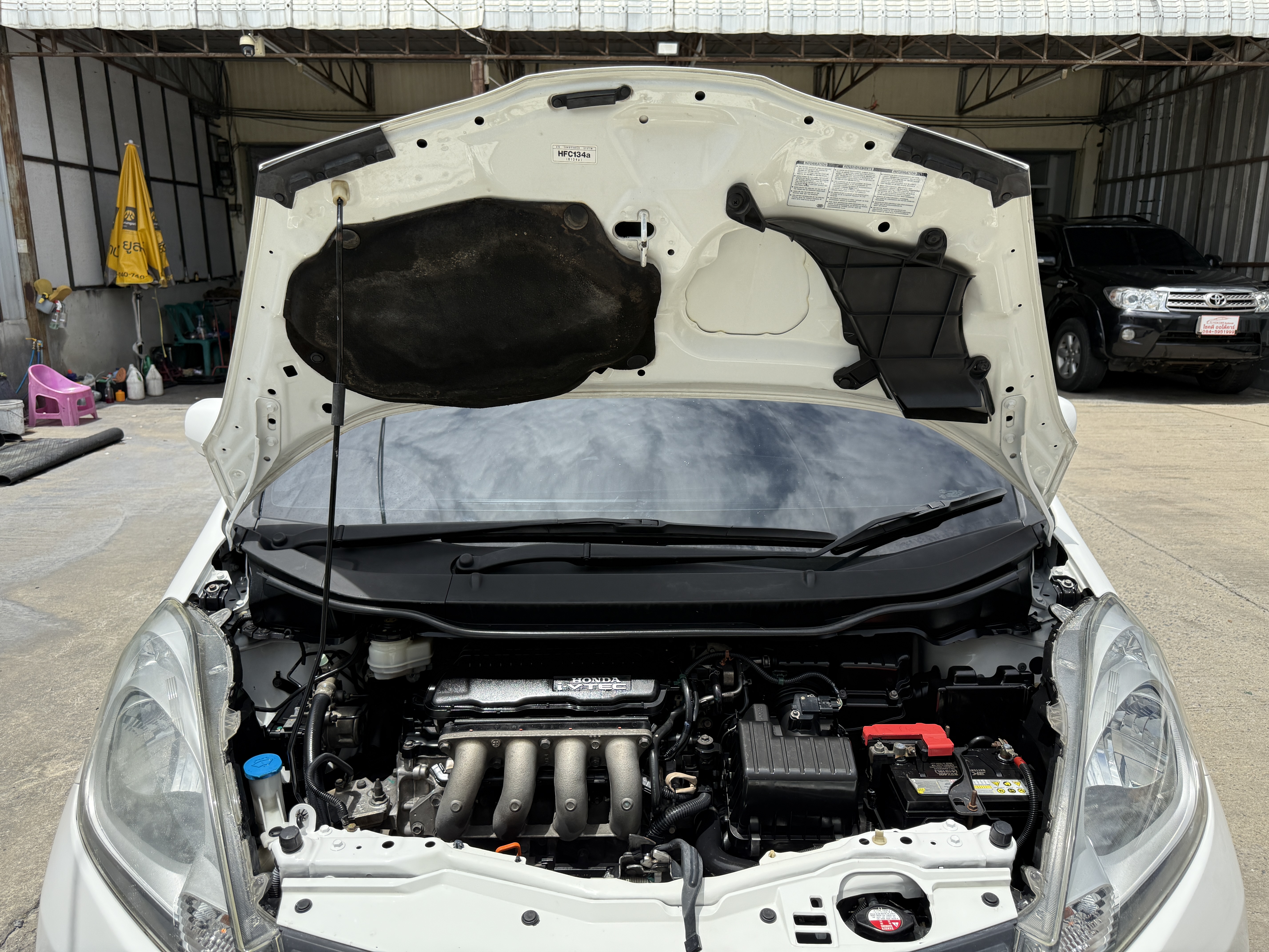 Honda Jazz 1.5 V At 2014 ขาว